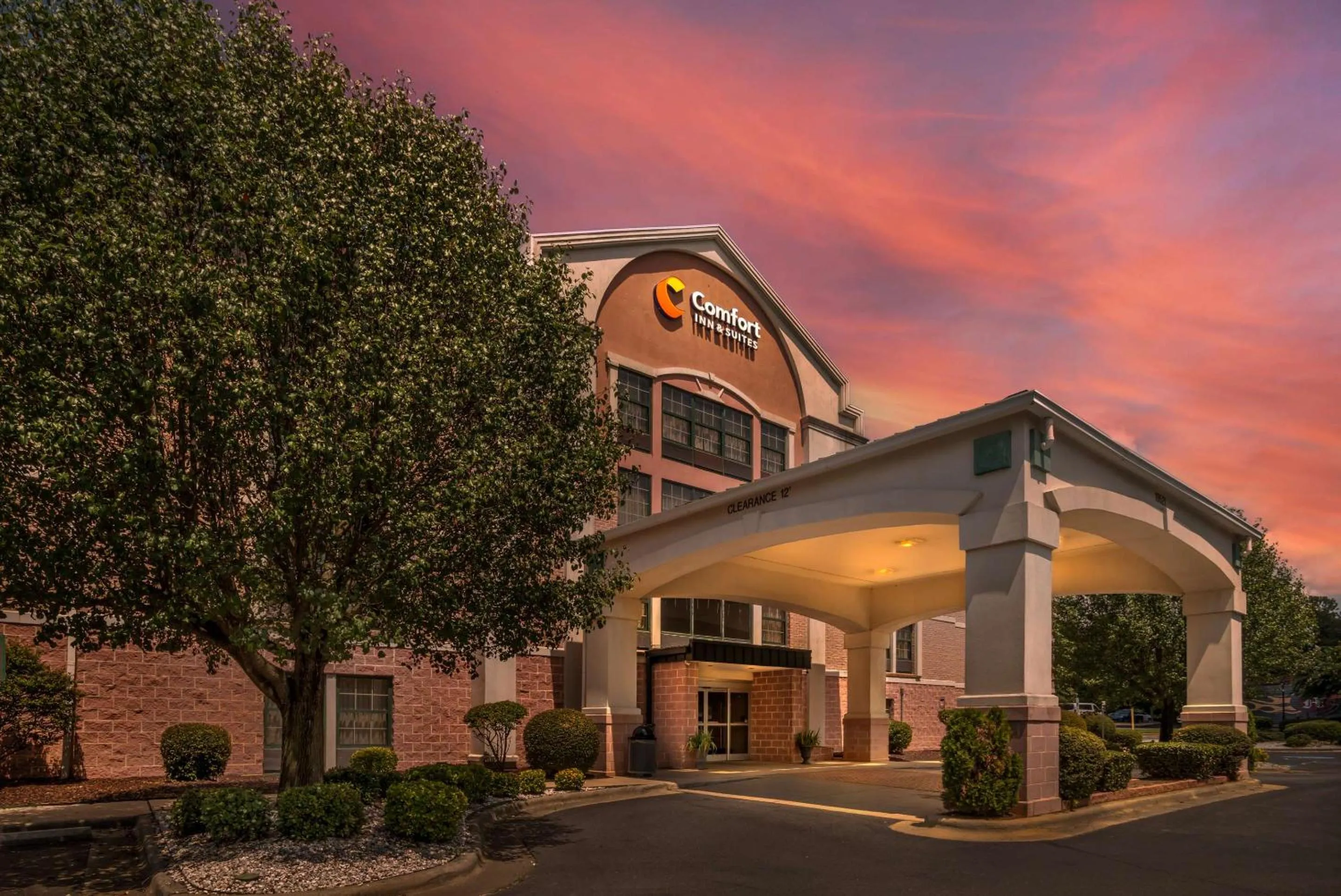 Property building in Comfort Inn & Suites Lake Norman