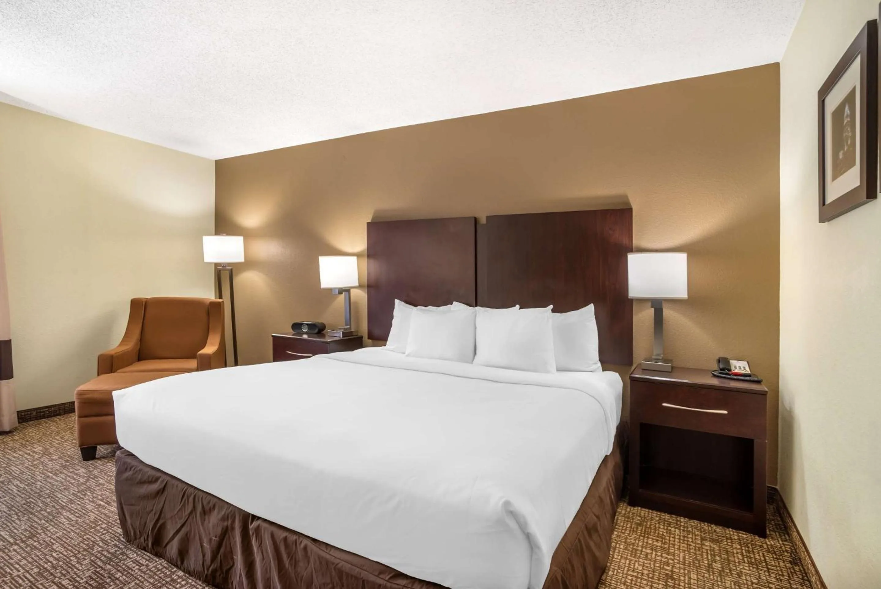 Bedroom, Bed in Comfort Inn & Suites Lake Norman