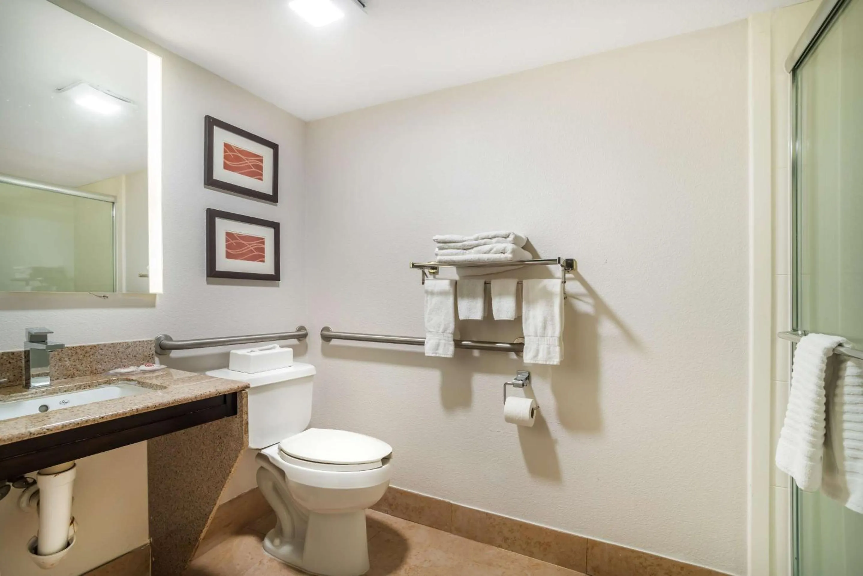 Bedroom in Comfort Inn & Suites Lake Norman