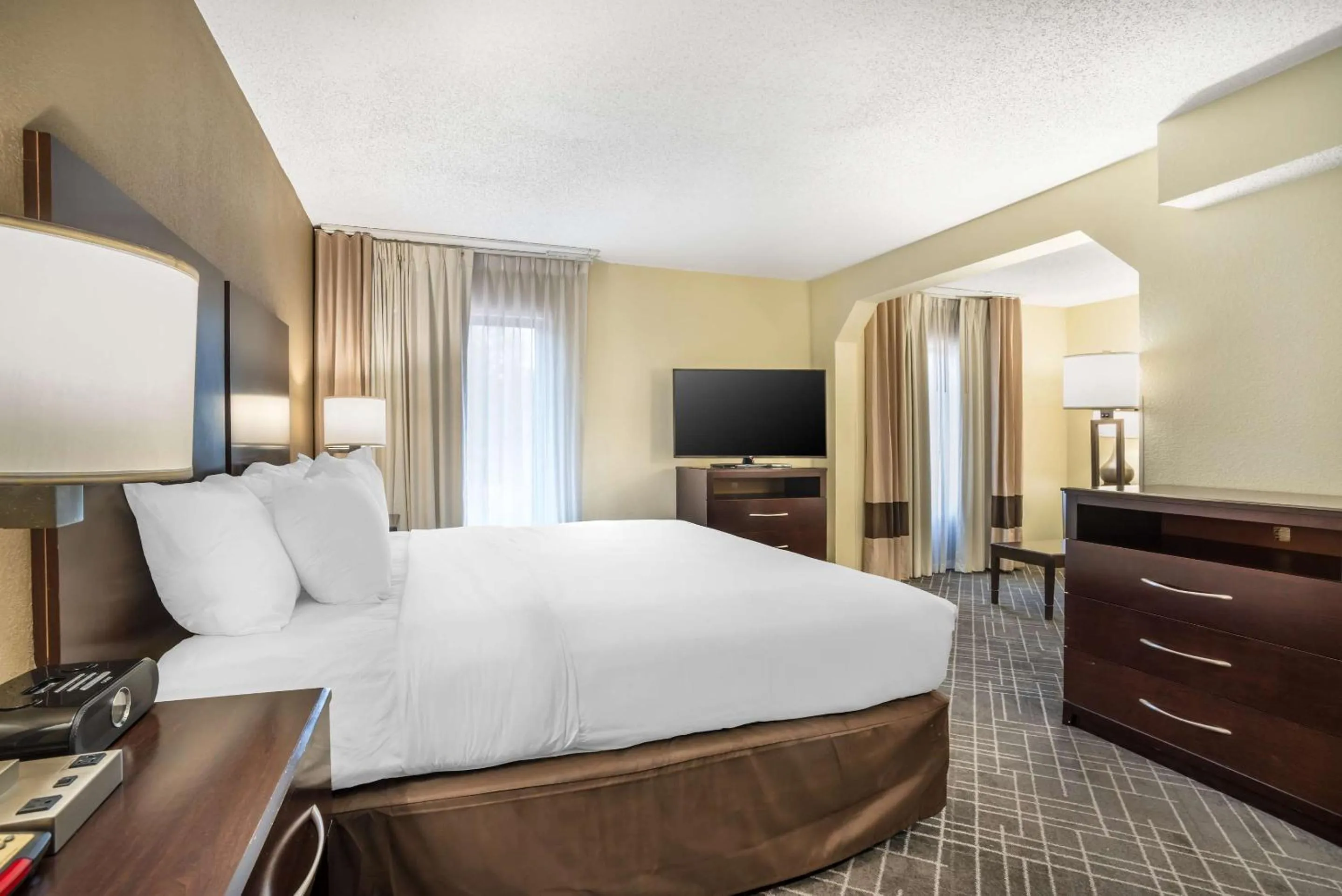 Bedroom, Bed in Comfort Inn & Suites Lake Norman