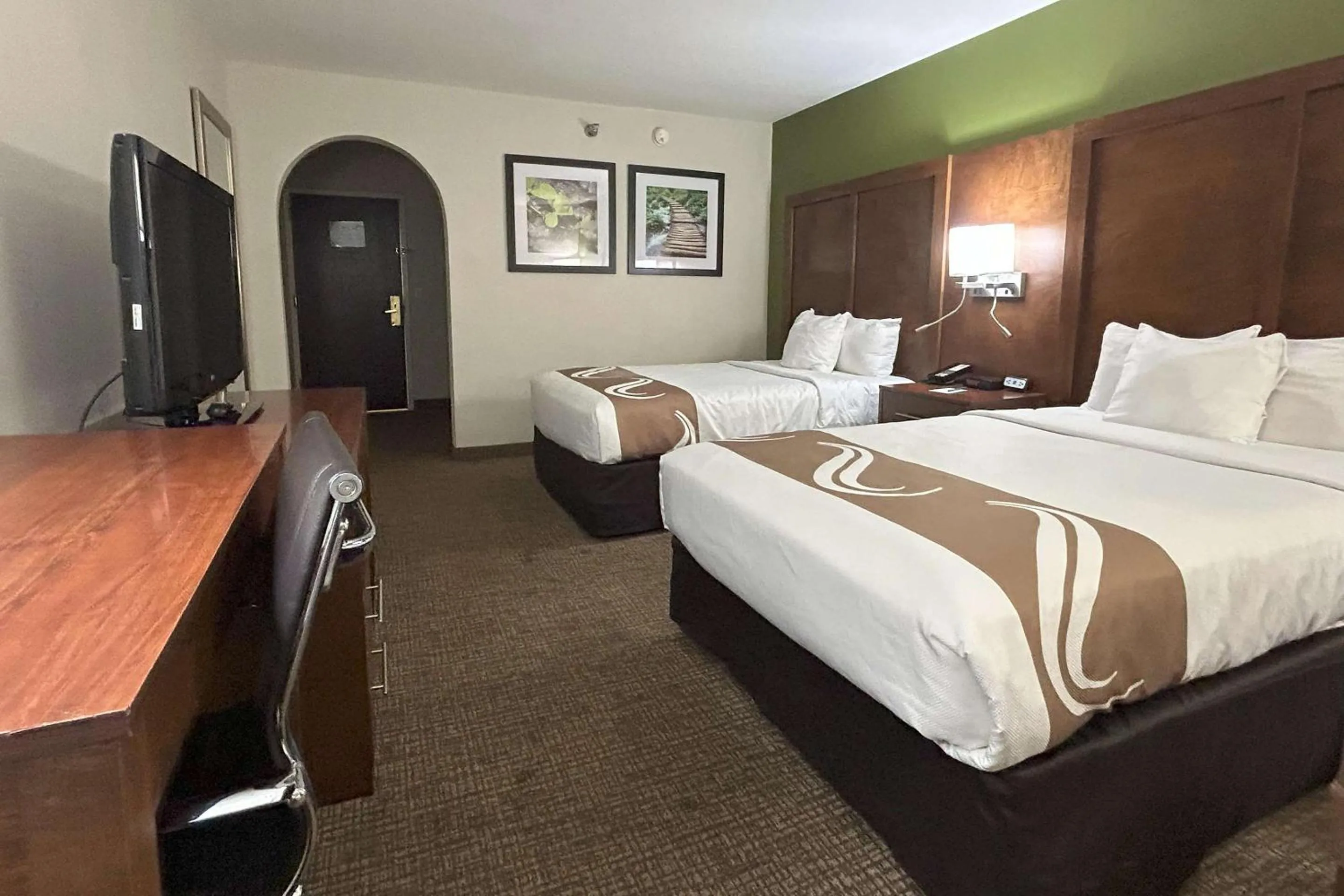 Bedroom, Bed in Quality Inn & Suites Tarboro - Kingsboro