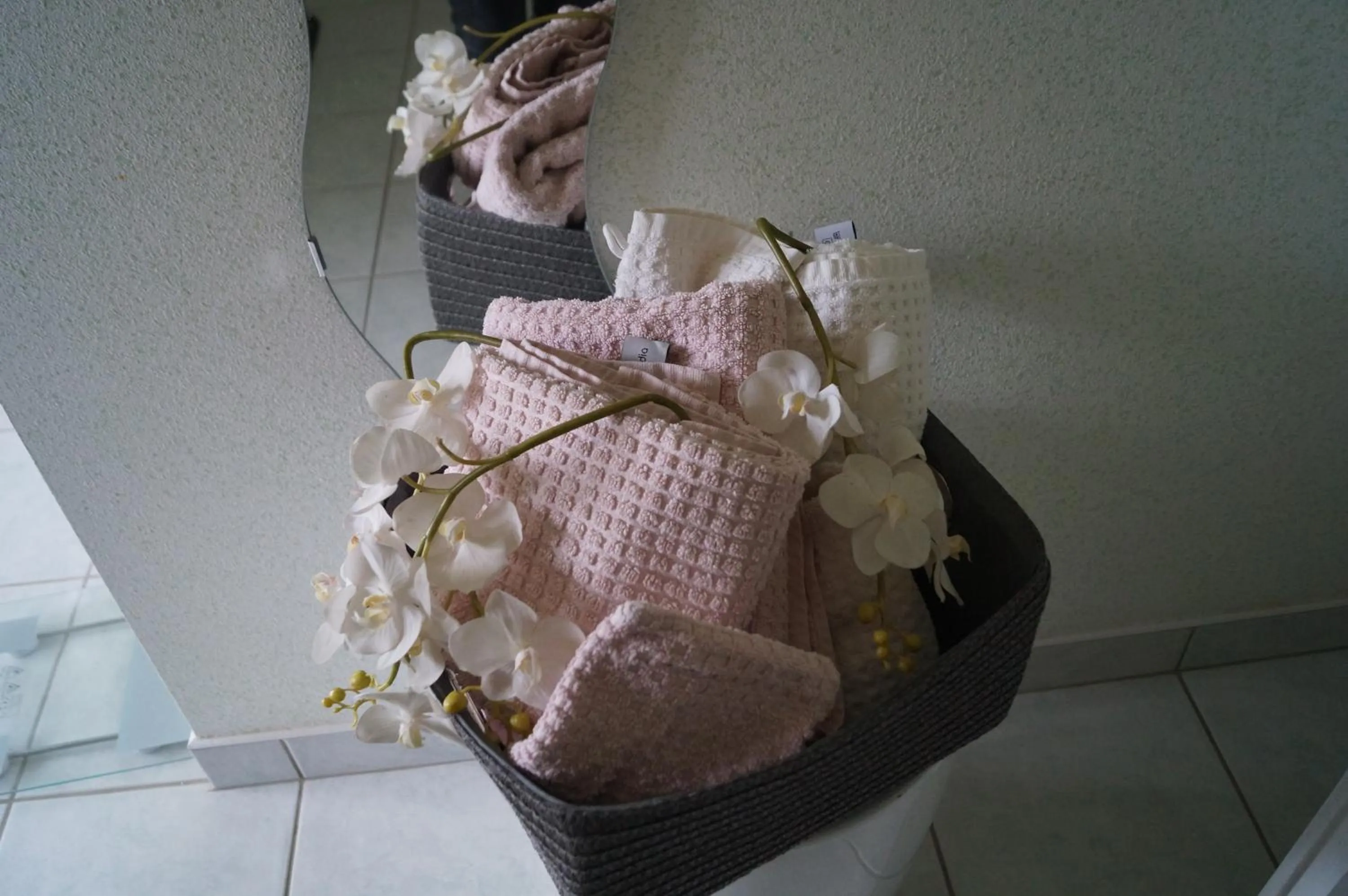 towels in Chambre d'Hôtes Familiale la Jument Grise