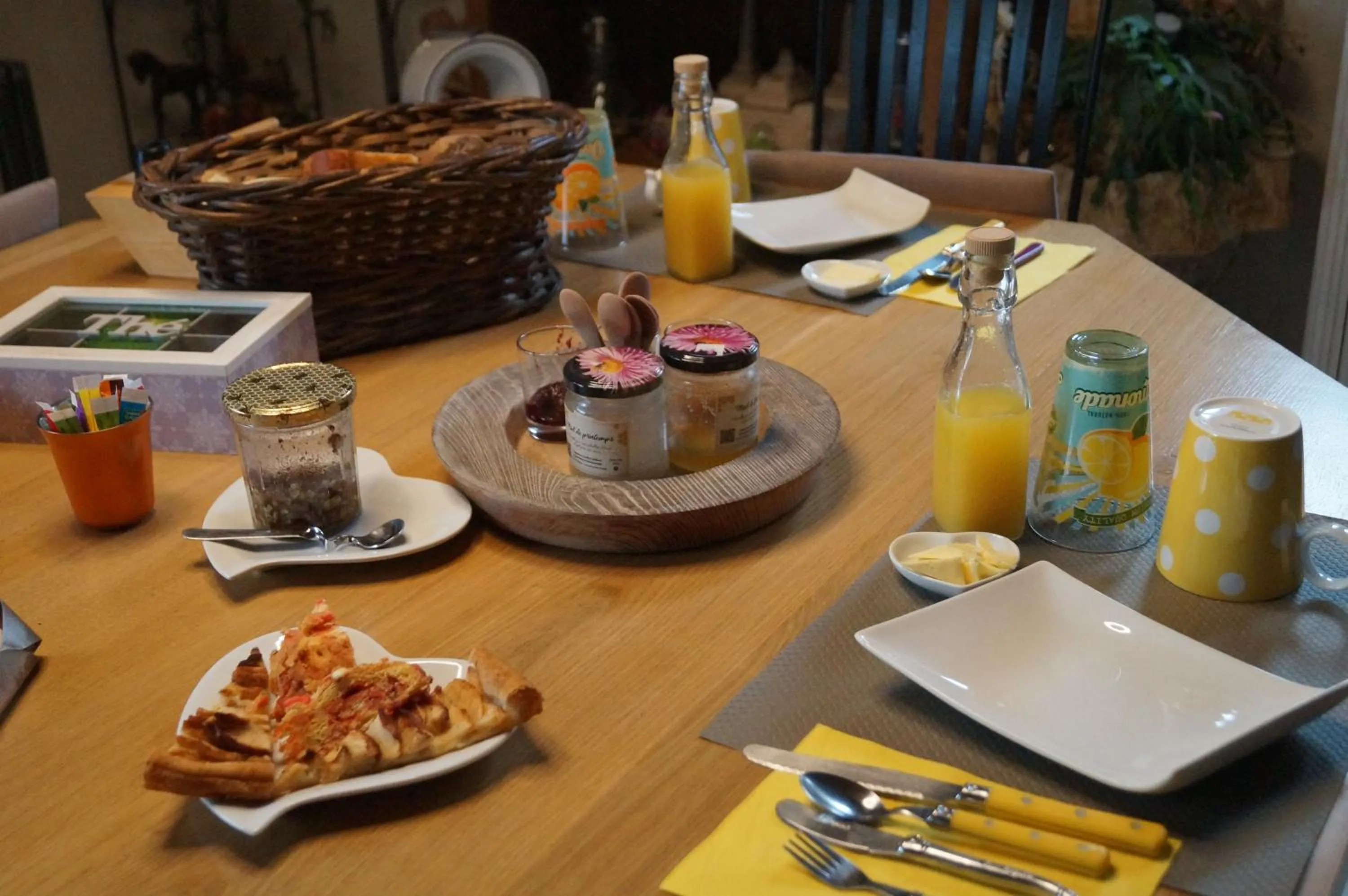 Breakfast in Chambre d'Hôtes Familiale la Jument Grise