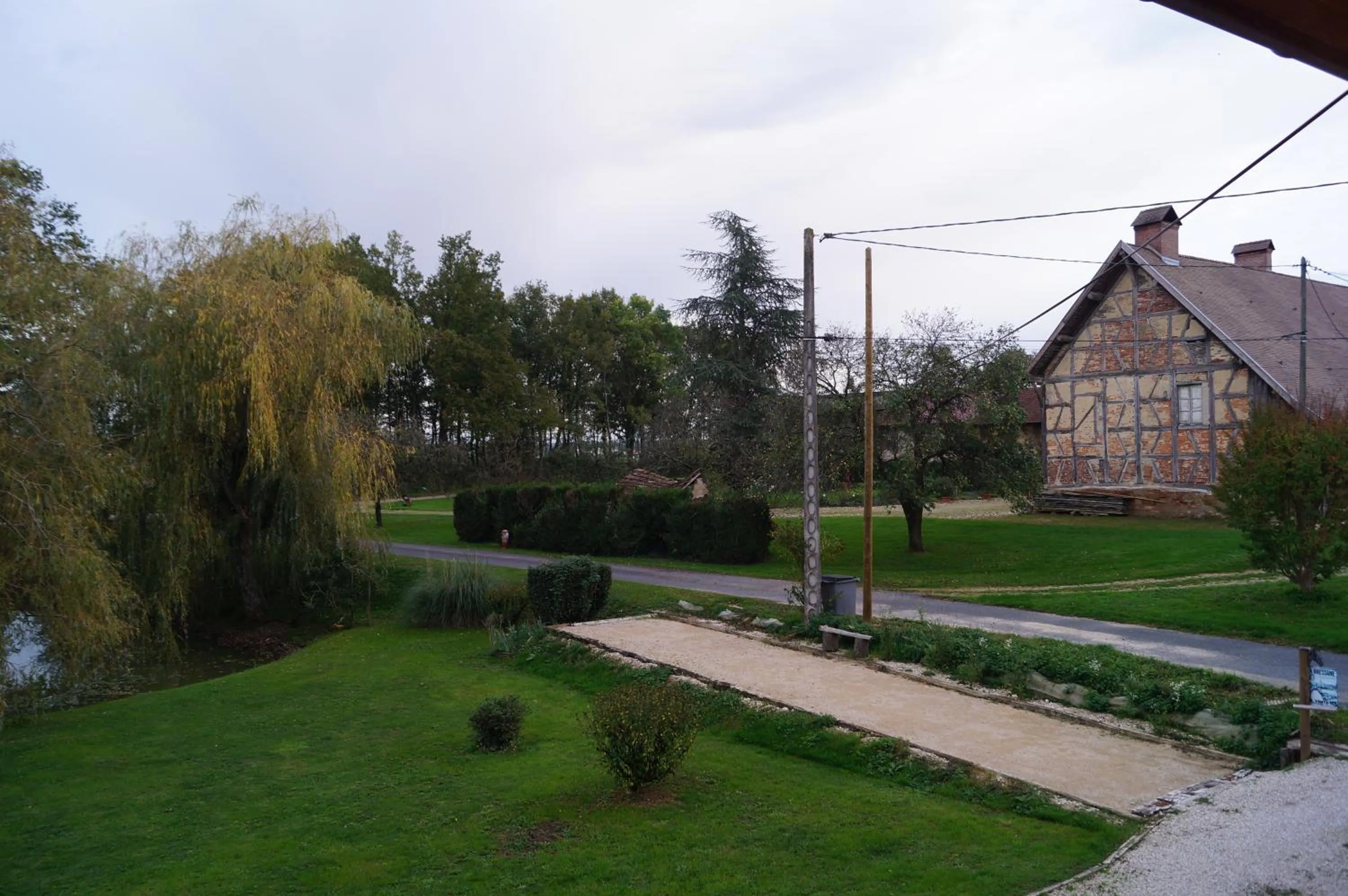 Children play ground in Chambre d'Hôtes Familiale la Jument Grise