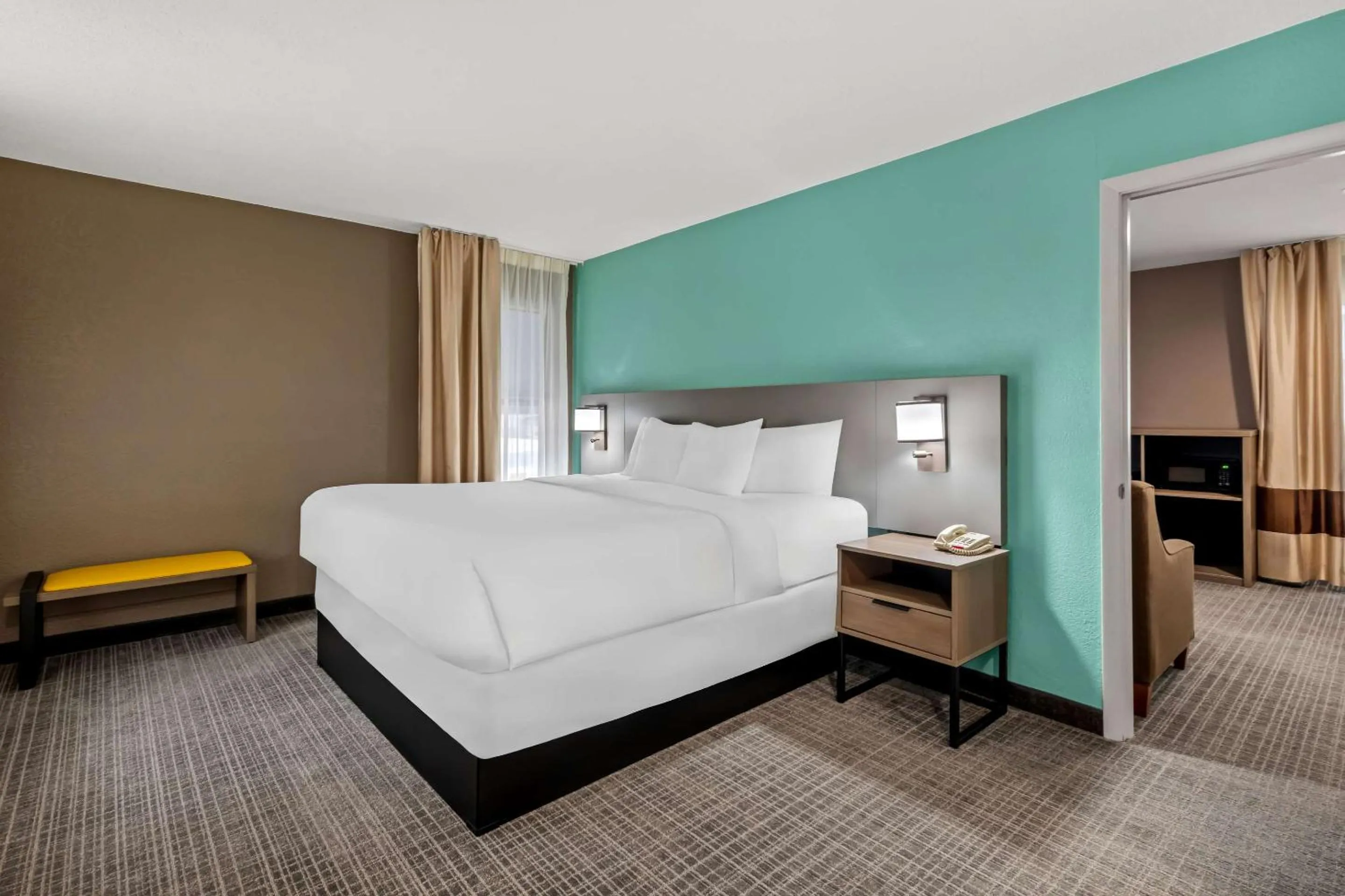 Bedroom, Bed in Comfort Inn near Great Smoky Mountain National Park