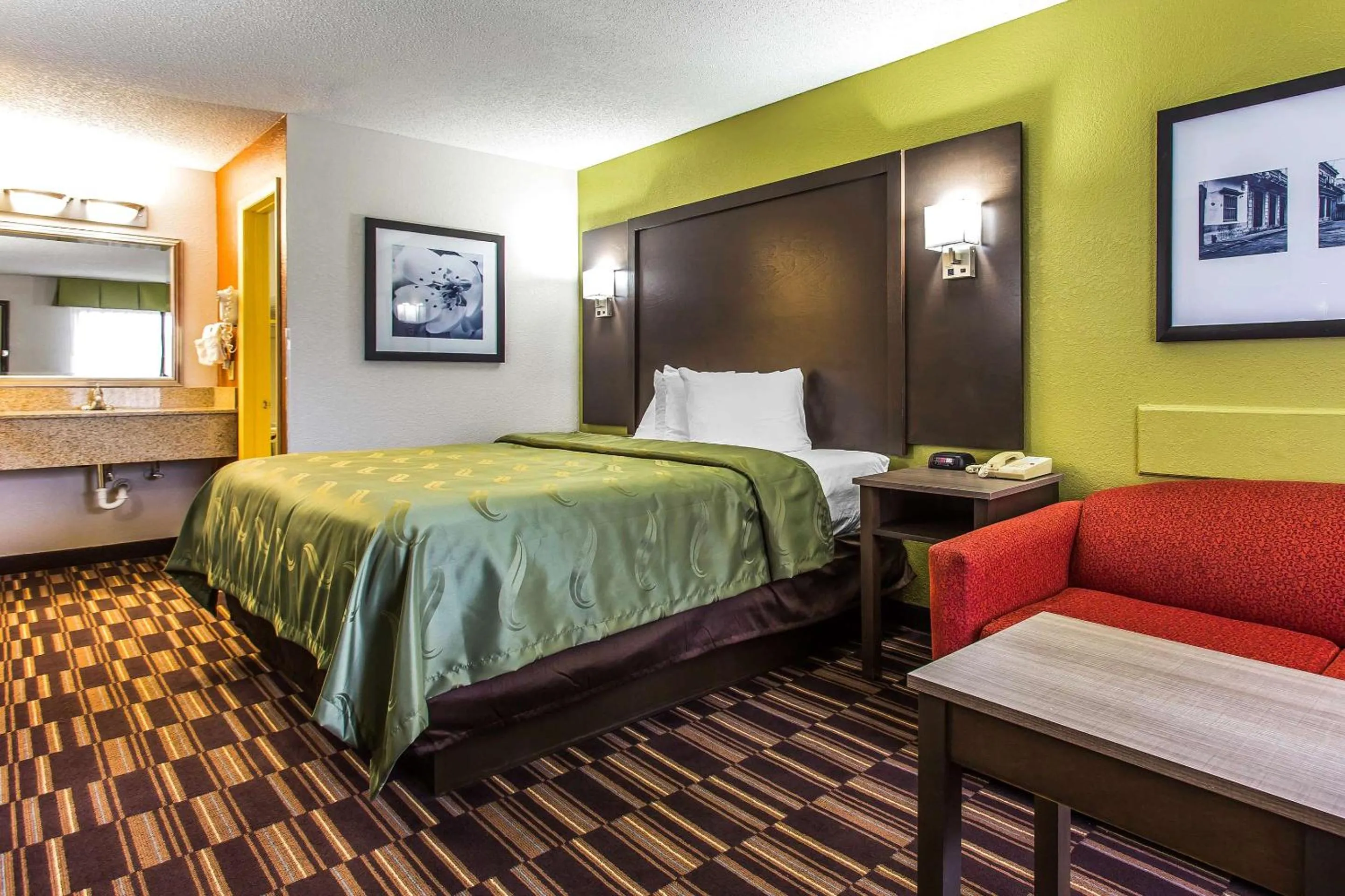 Bedroom, Bed in Quality Inn Albemarle