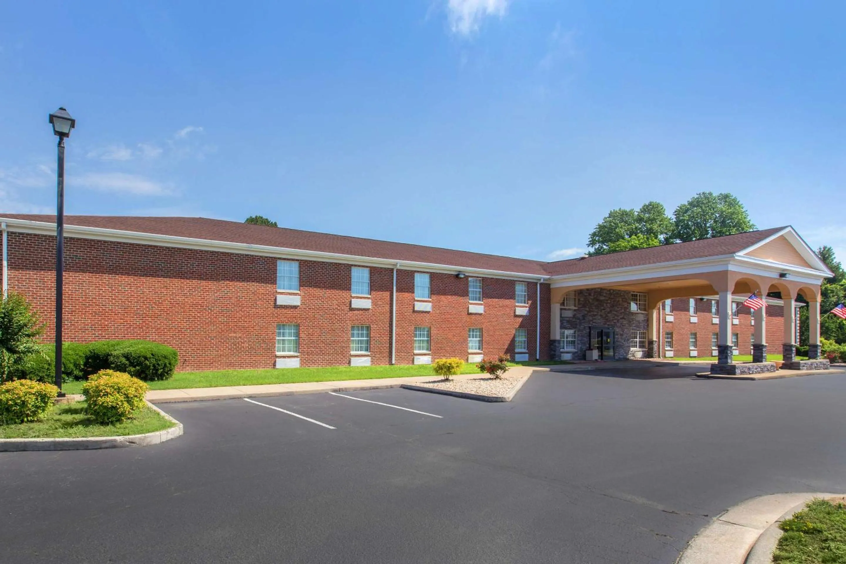 Property building in Quality Inn Williamston