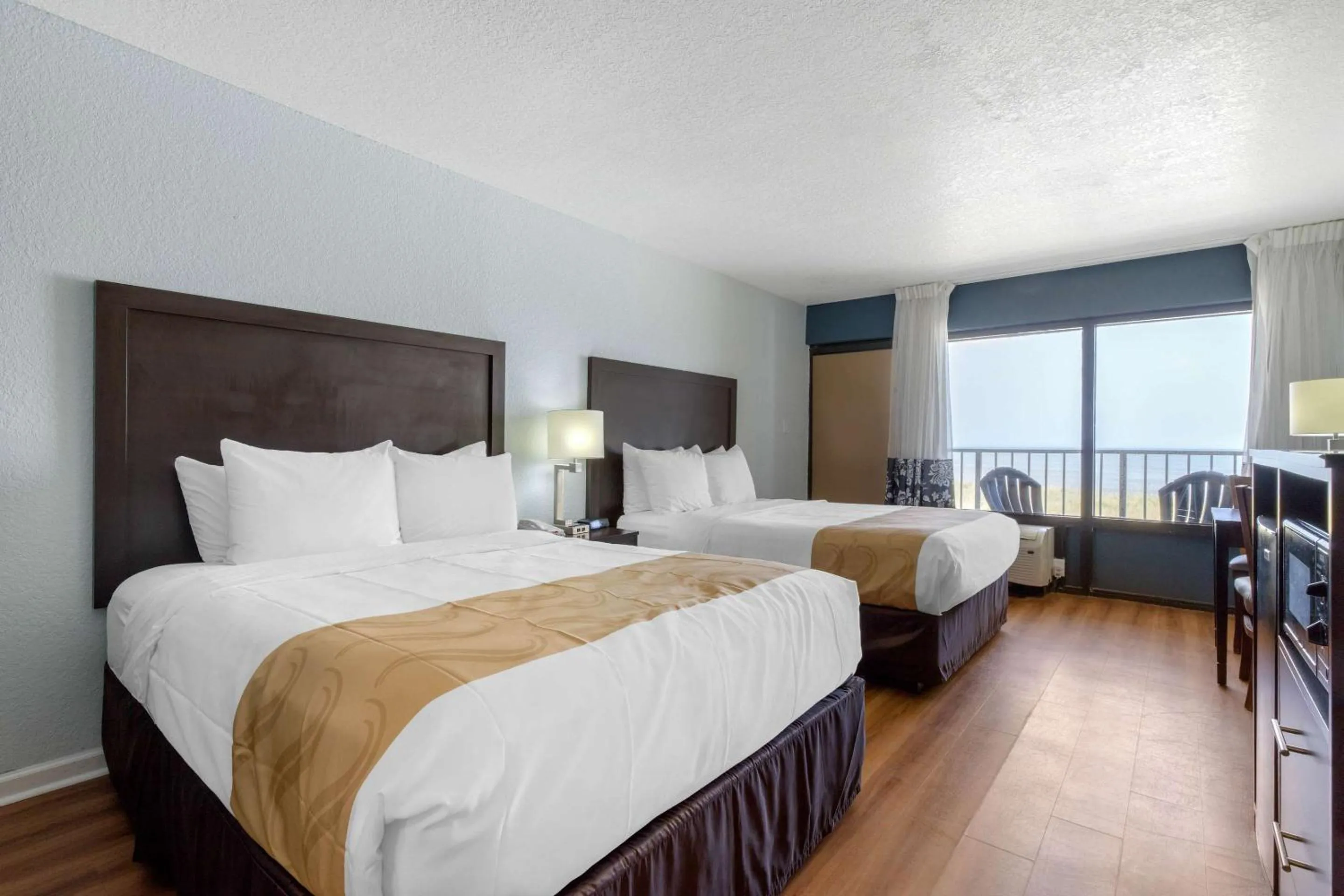 Bedroom in Quality Inn Carolina Oceanfront