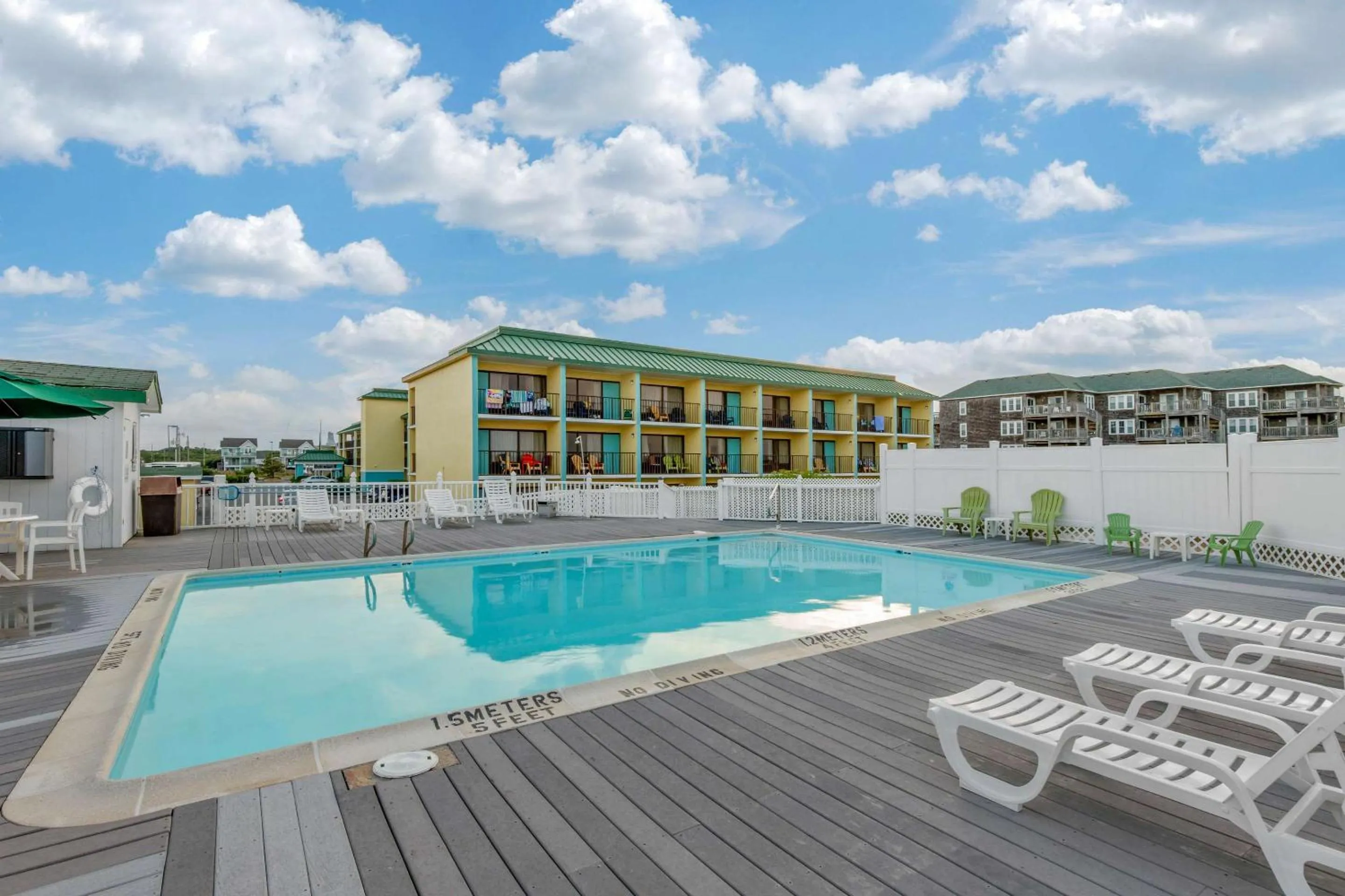 Swimming pool in Quality Inn Carolina Oceanfront