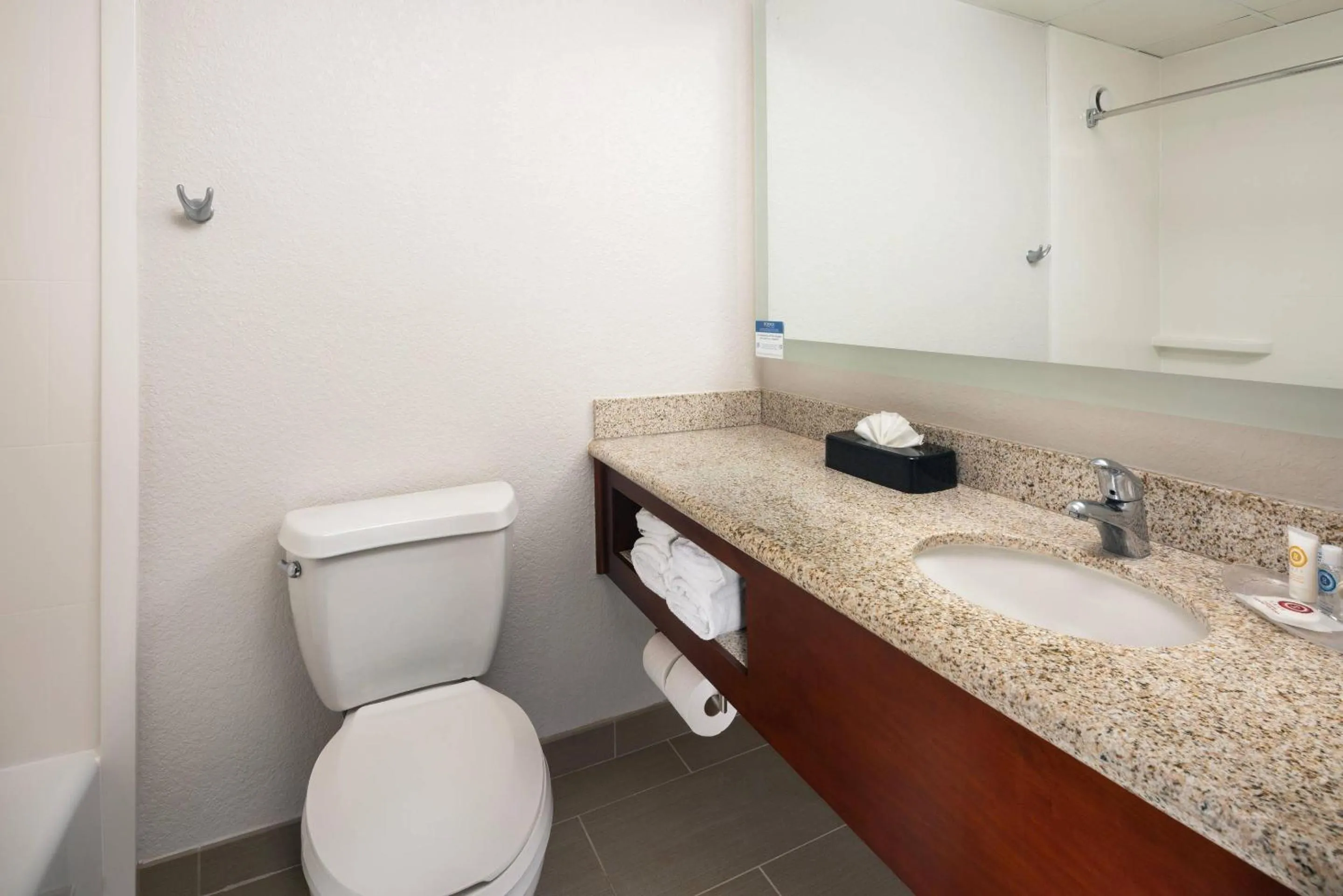 Bedroom in Comfort Suites Outlet Center