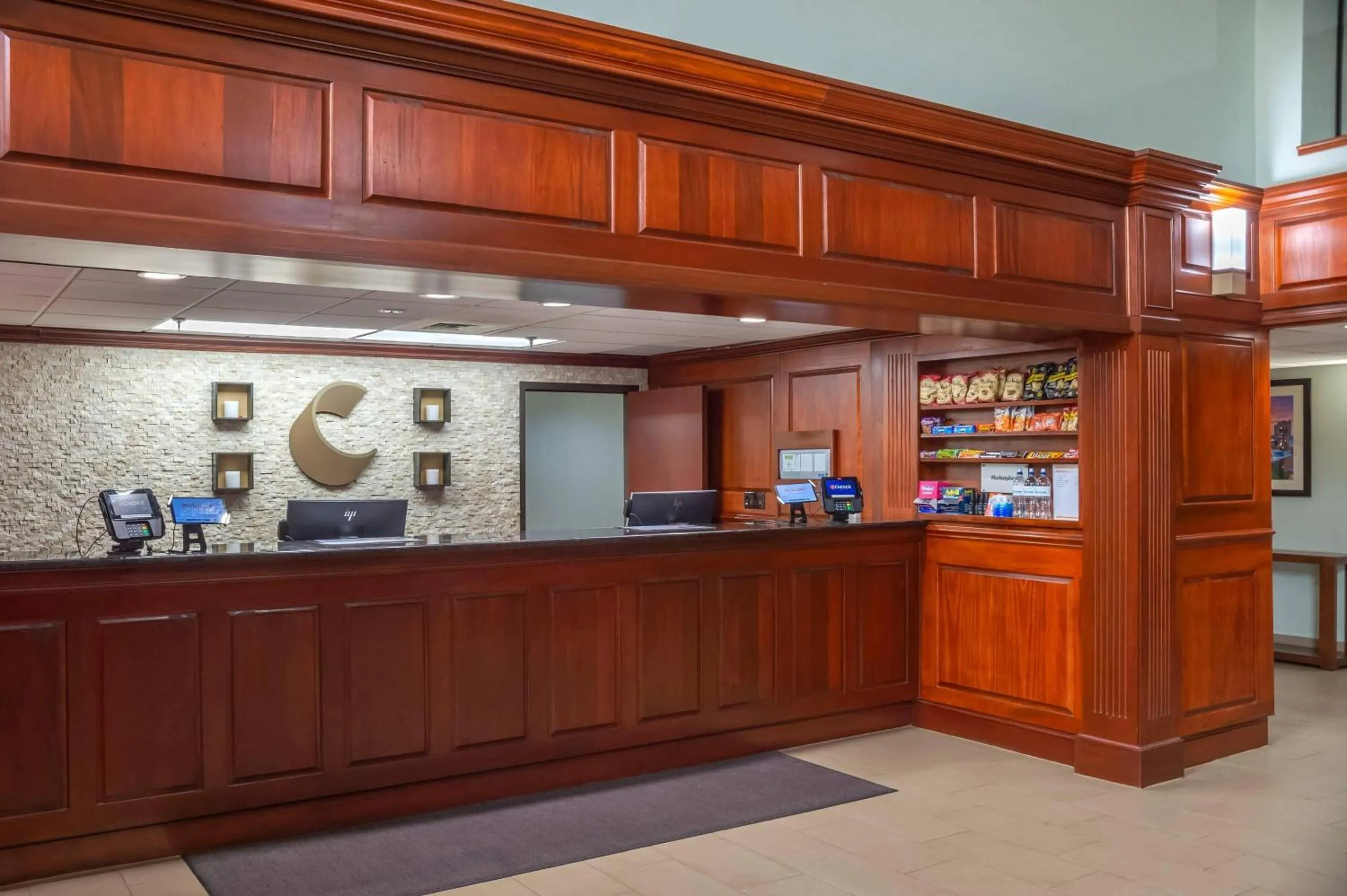 Lobby or reception in Comfort Suites Outlet Center