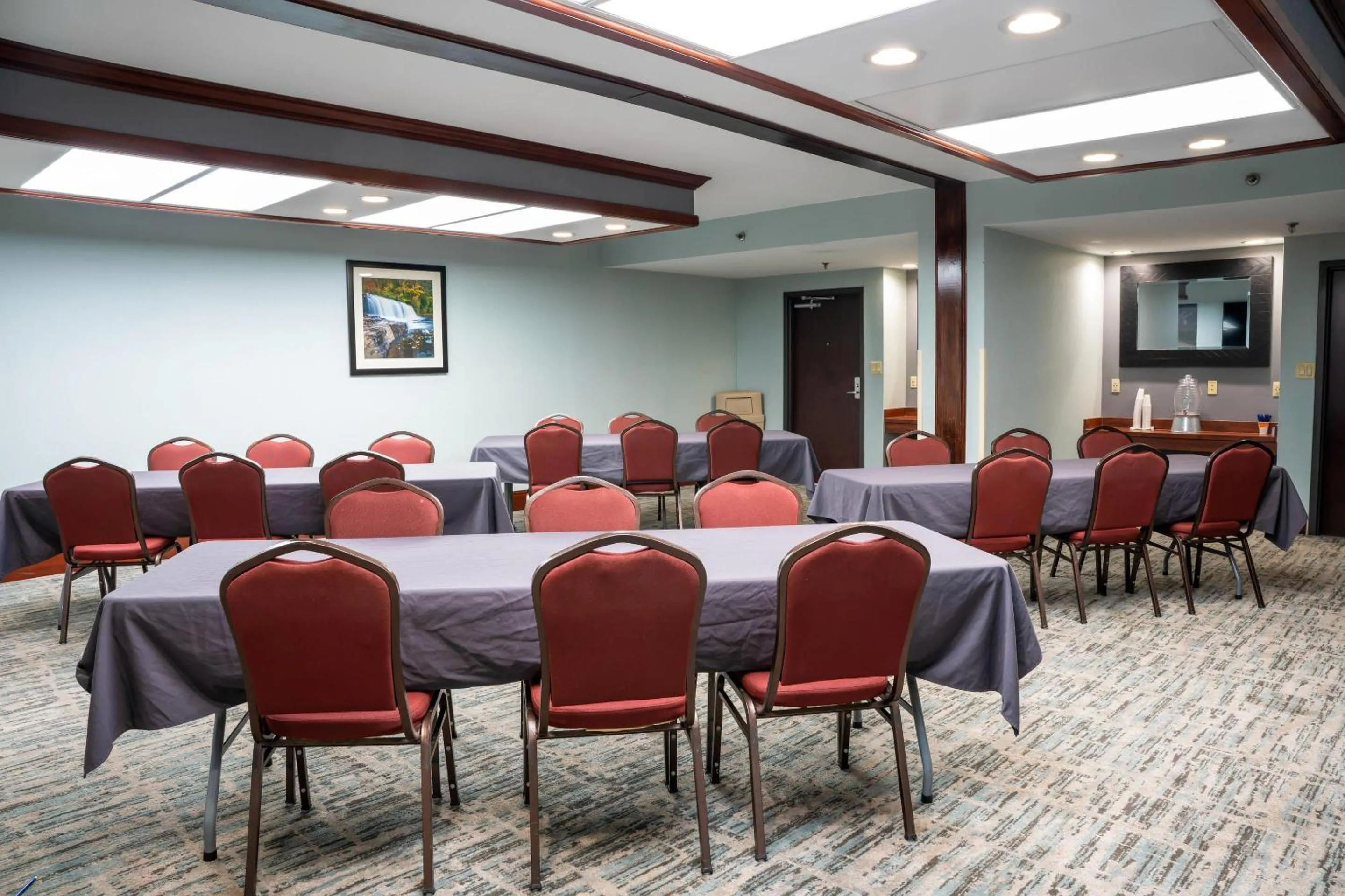 Meeting/conference room in Comfort Suites Outlet Center