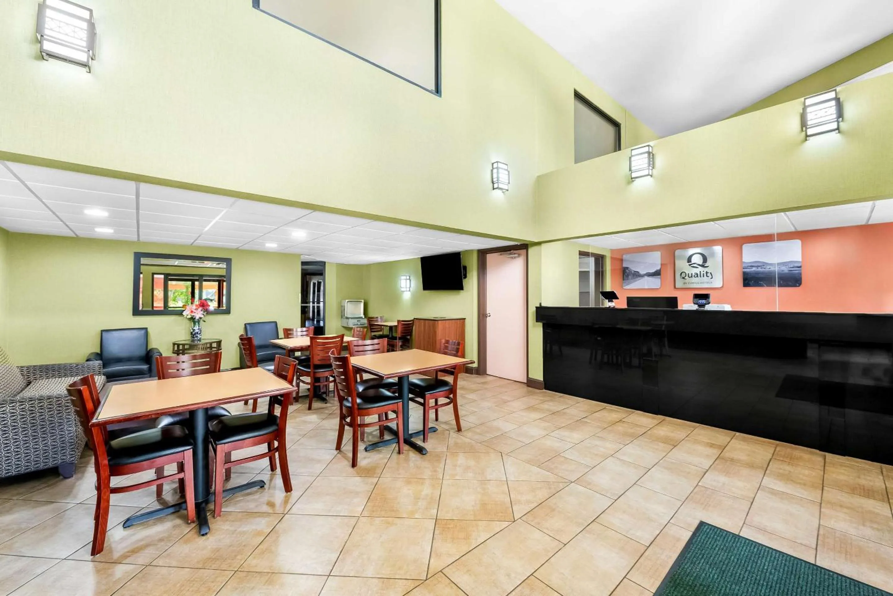 Lobby or reception in Quality Inn Selma - Smithfield