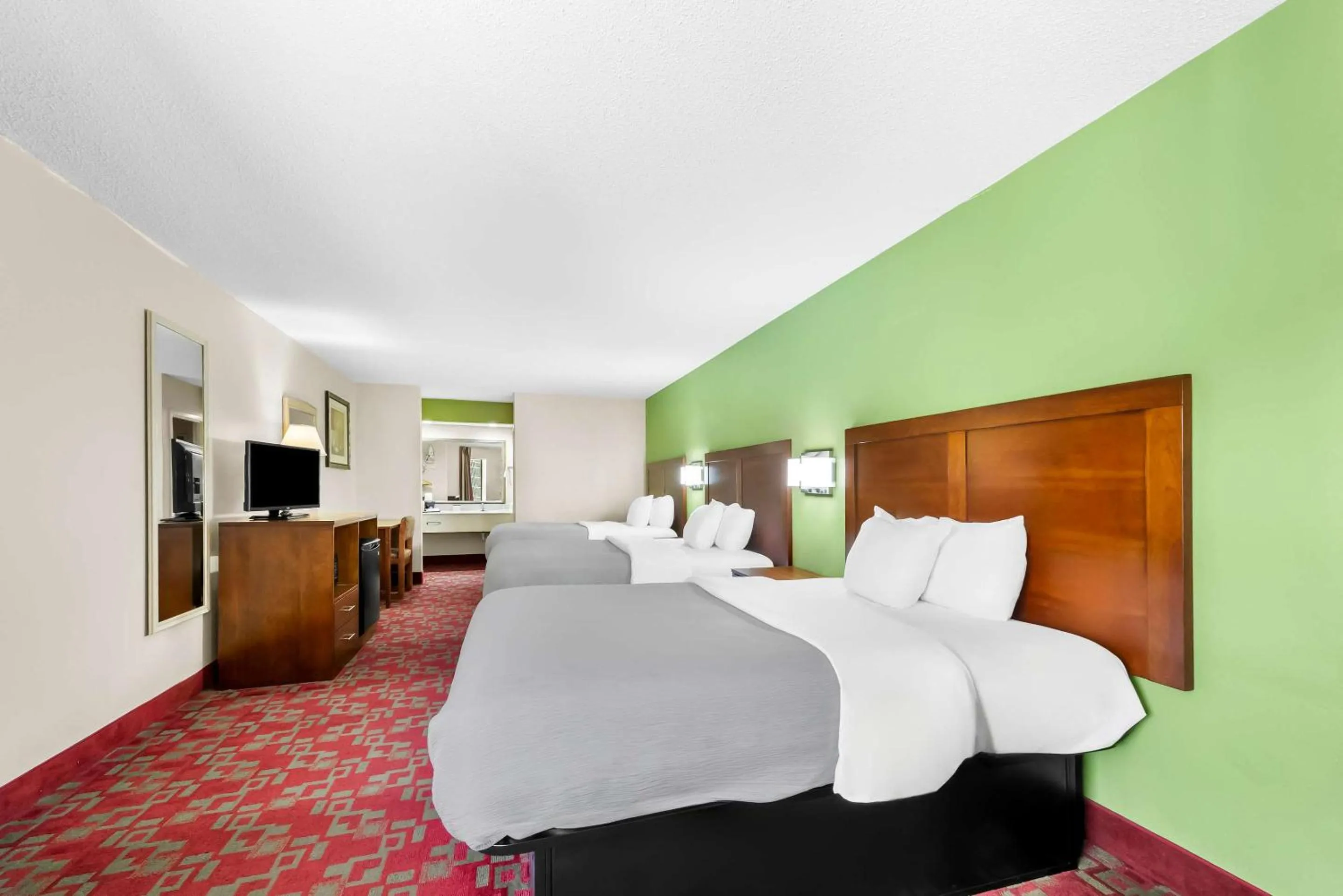 Bedroom, Bed in Quality Inn Selma - Smithfield