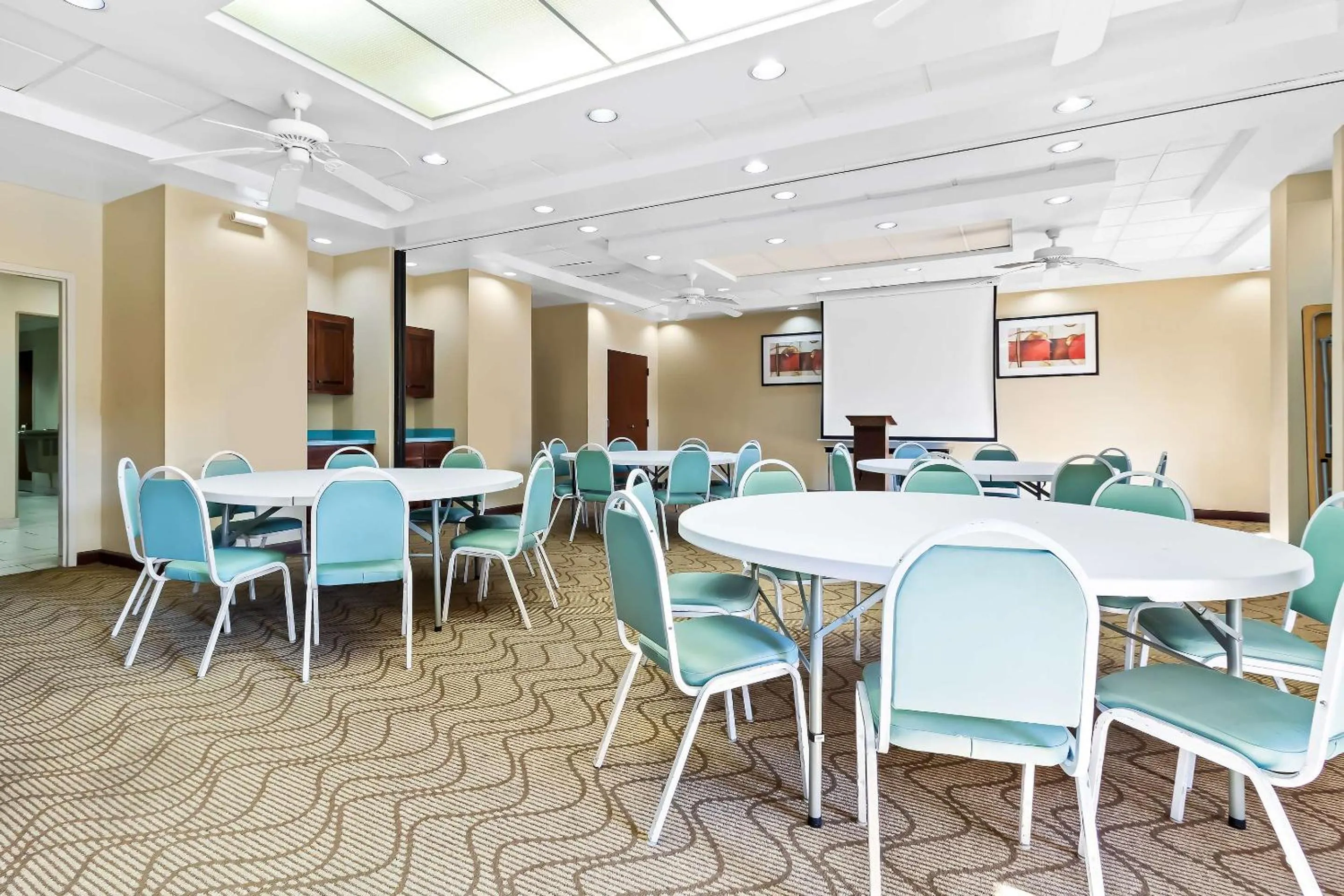 Meeting/conference room in Comfort Suites Lumberton North