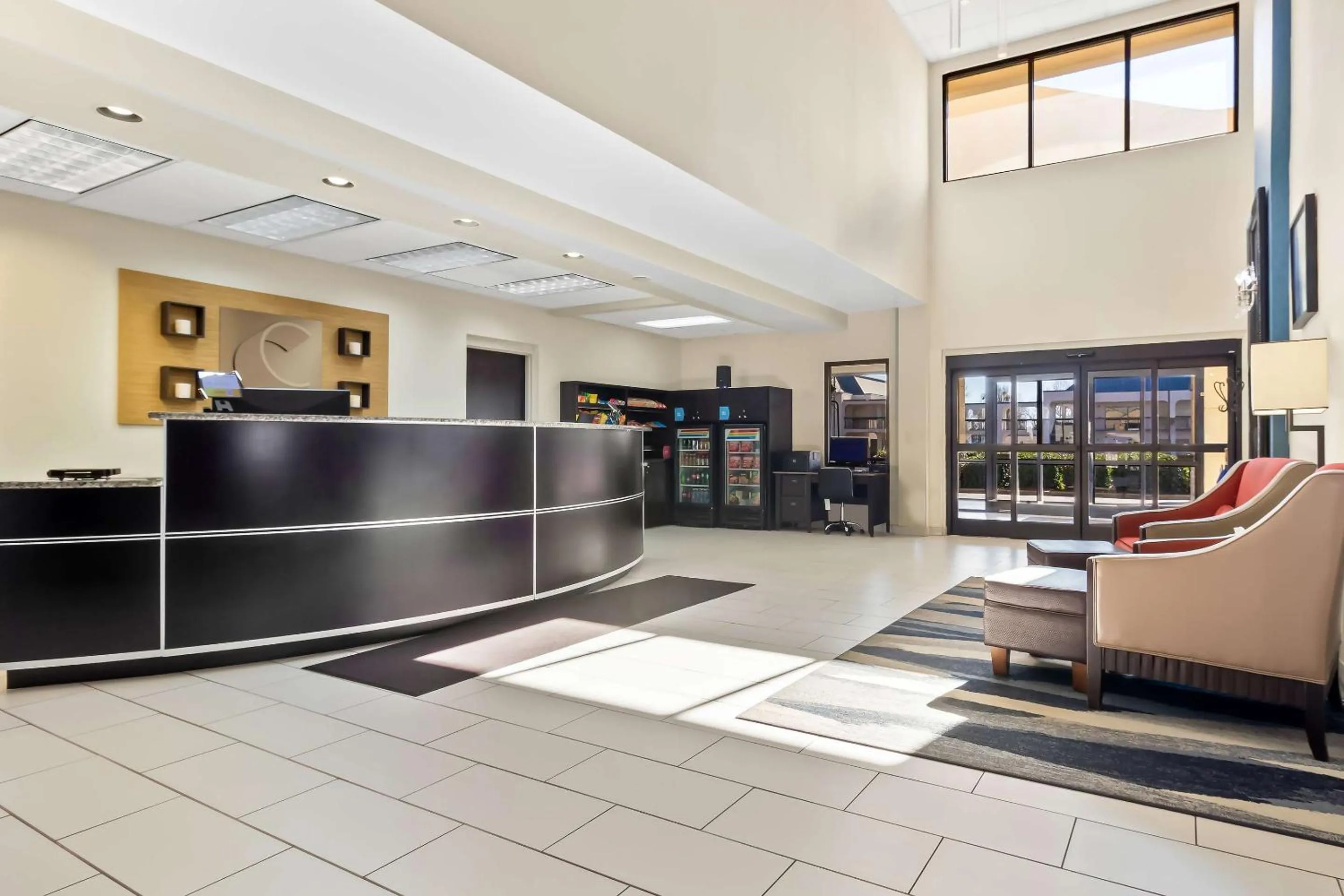 Lobby or reception in Comfort Suites Lumberton North