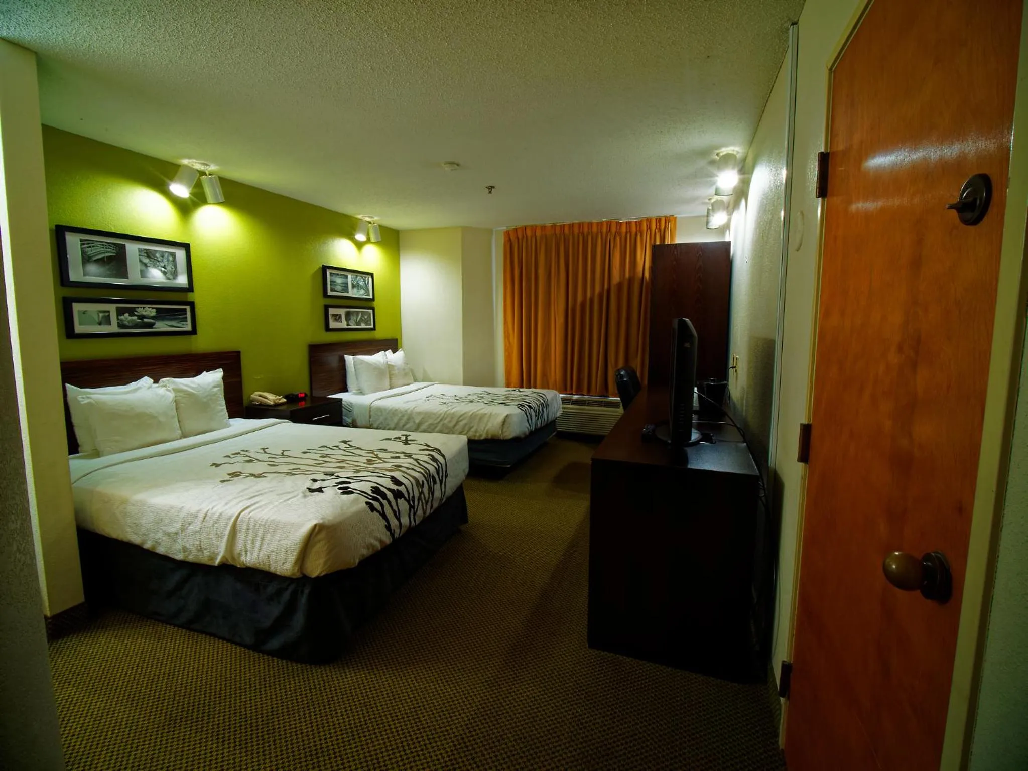 Bed in Sleep Inn Morganton Southeast