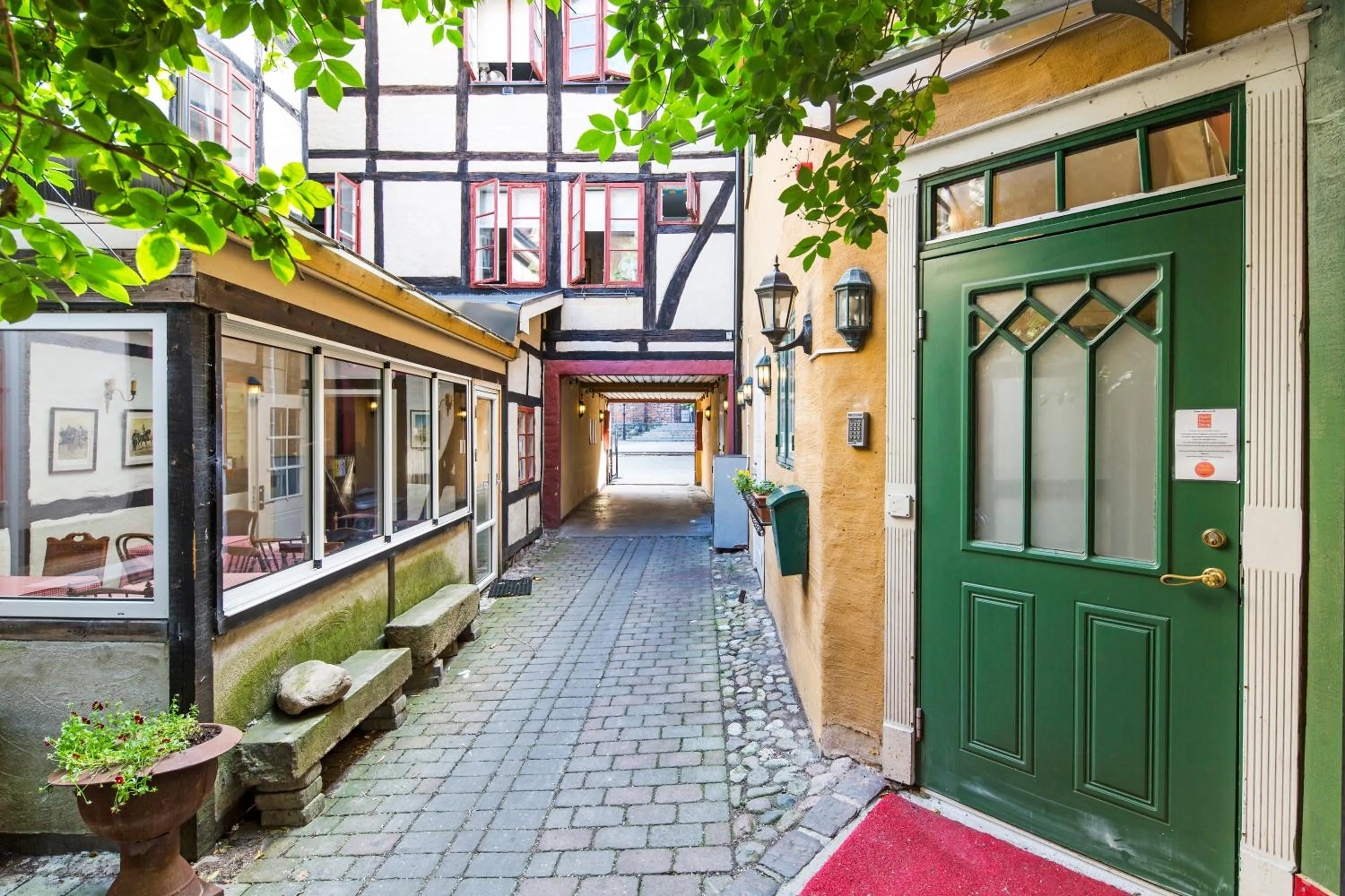 Restaurant/places to eat in Continental Apartment Hotel Helsingborg