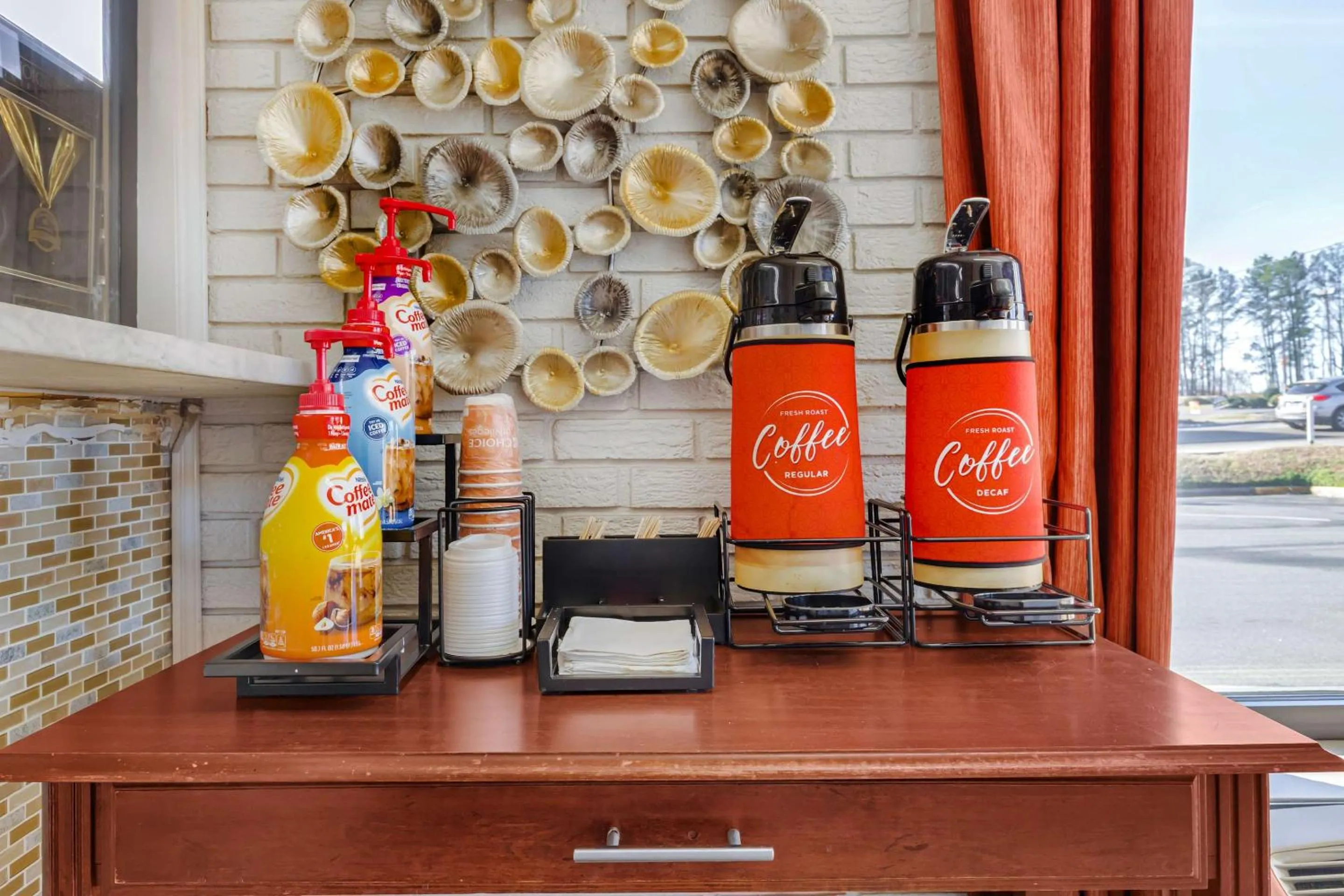 Breakfast in Econo Lodge Creedmoor - Butner