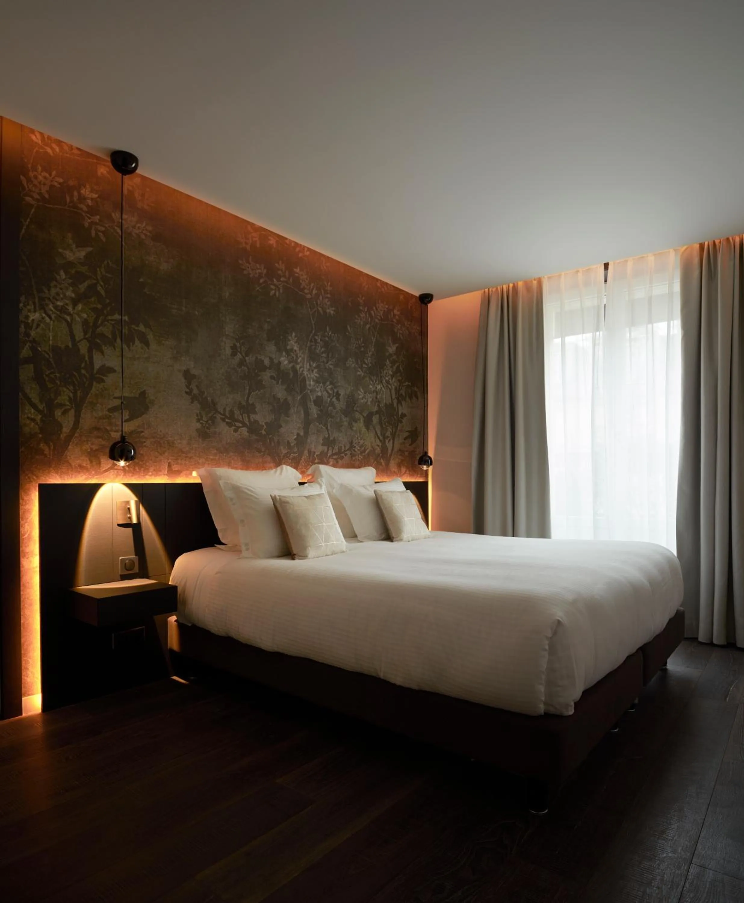 TV and multimedia, Bed in Hôtel Roi de Sicile - Rivoli