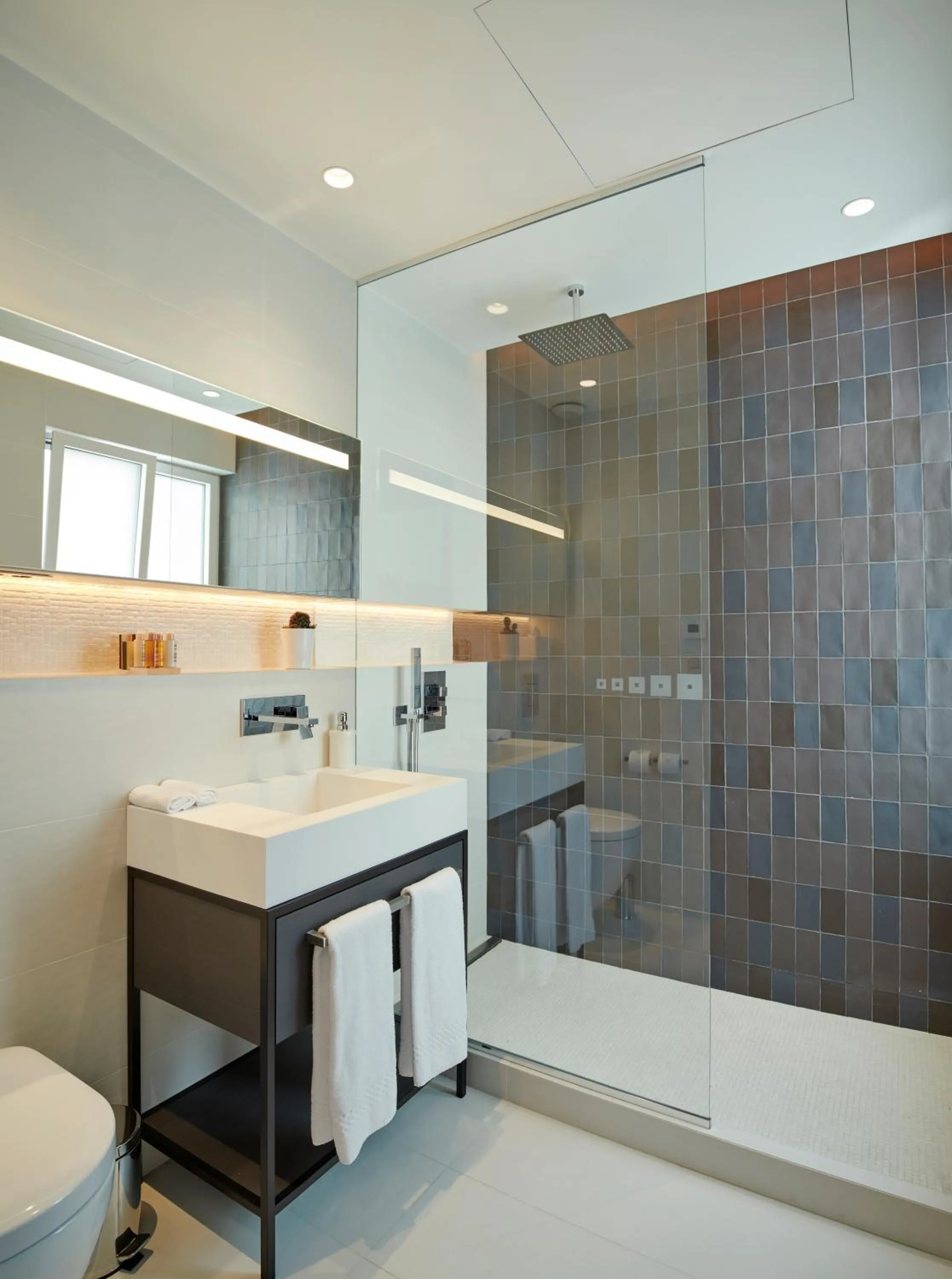 Shower in Hôtel Roi de Sicile - Rivoli