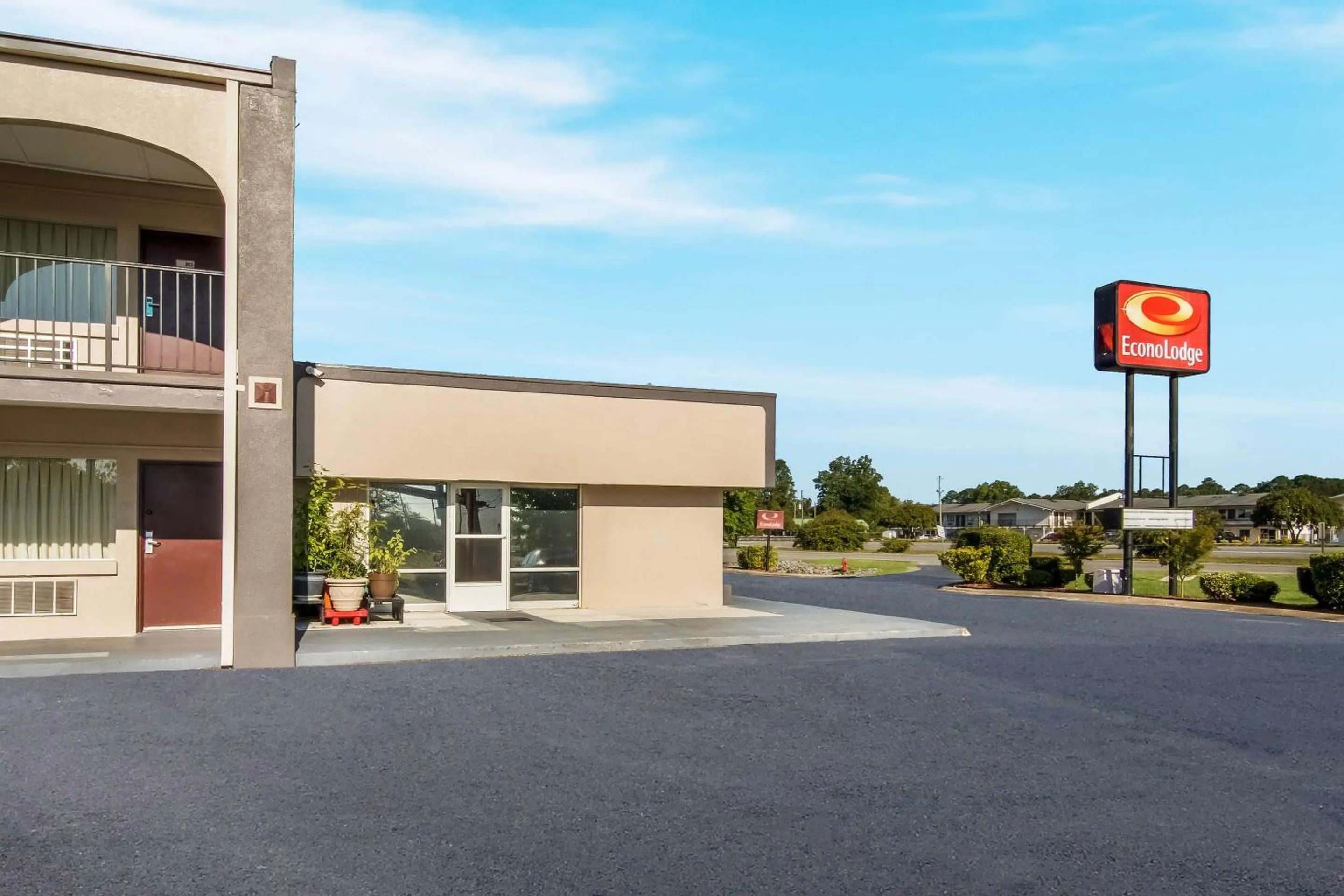 Property building in Econo Lodge Goldsboro Hwy 70