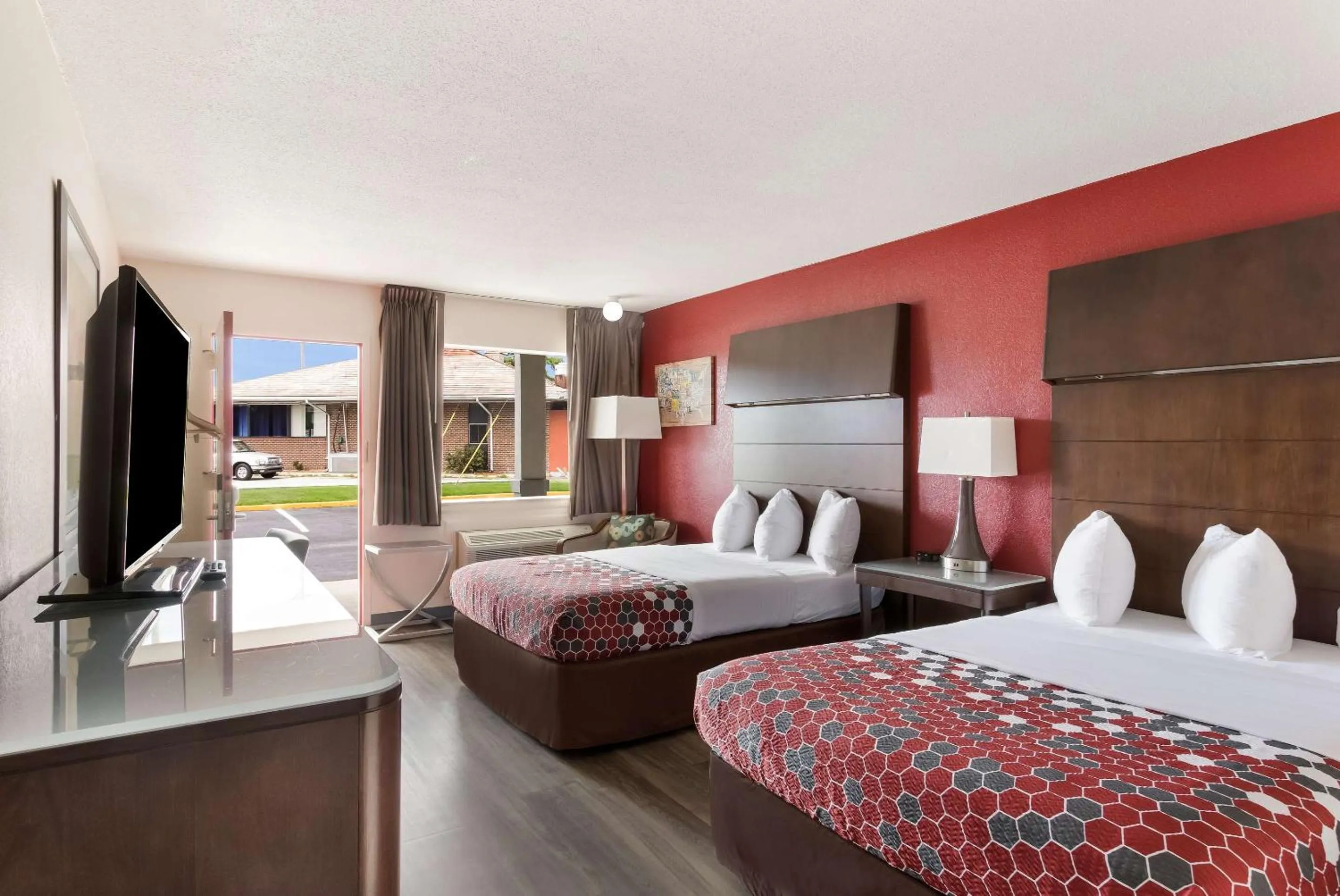 Bedroom, Bed in Econo Lodge Washington NC North