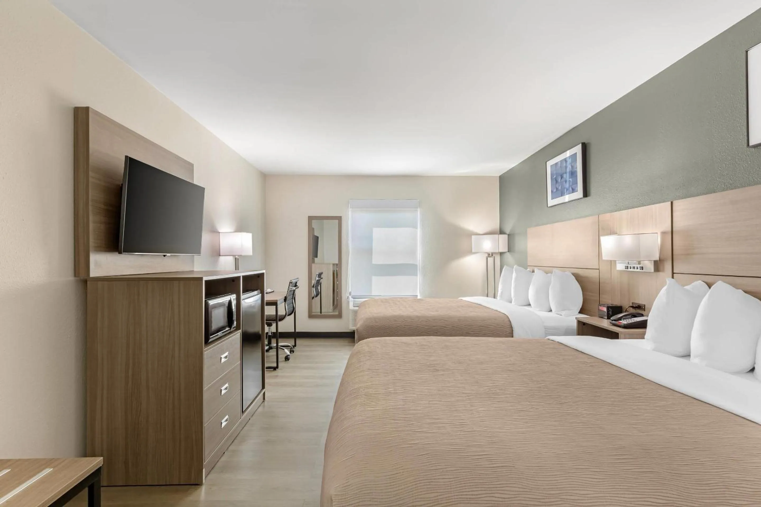 Bedroom, Bed in Quality Inn Washington NC