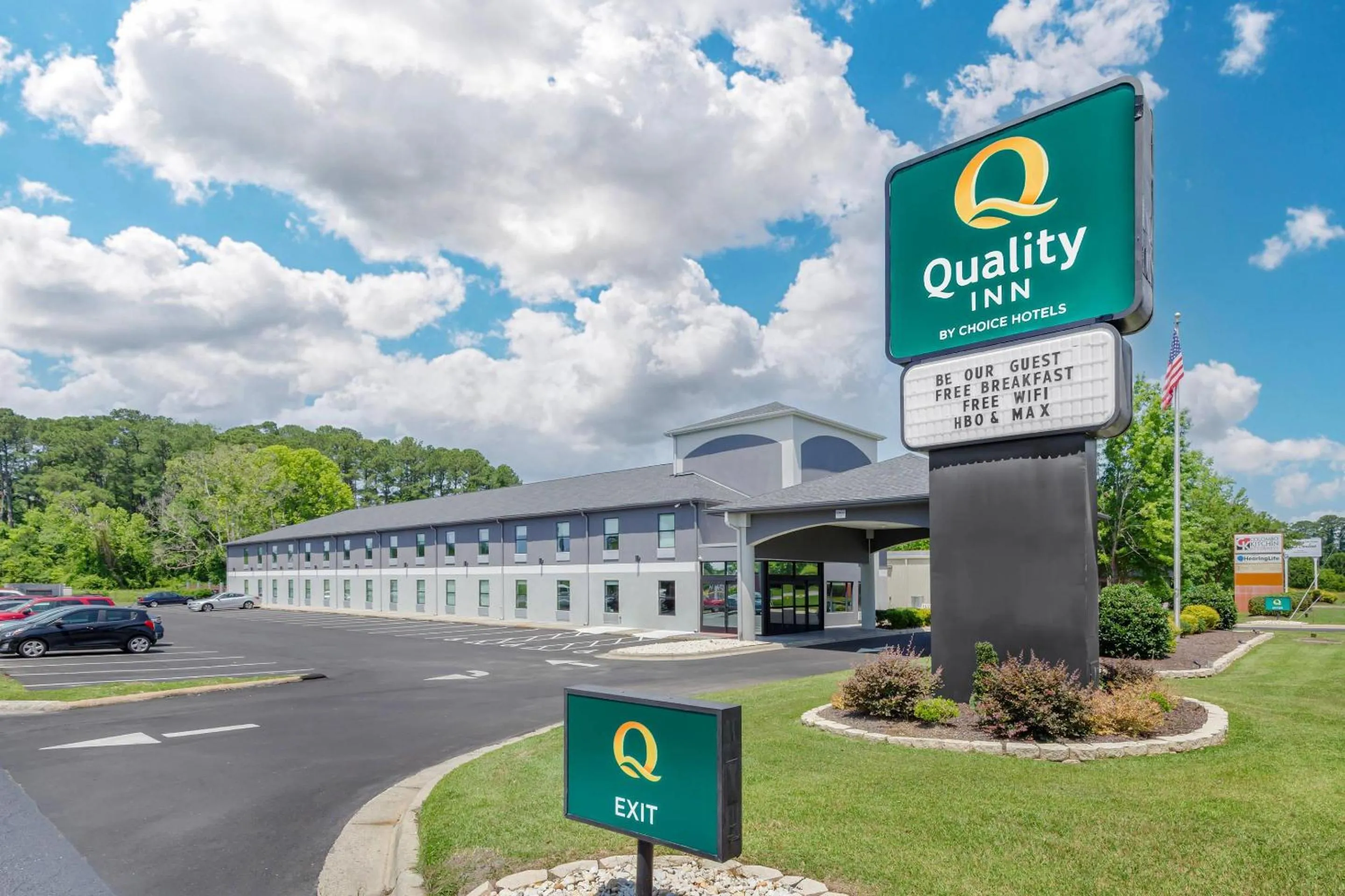 Property building in Quality Inn Washington NC