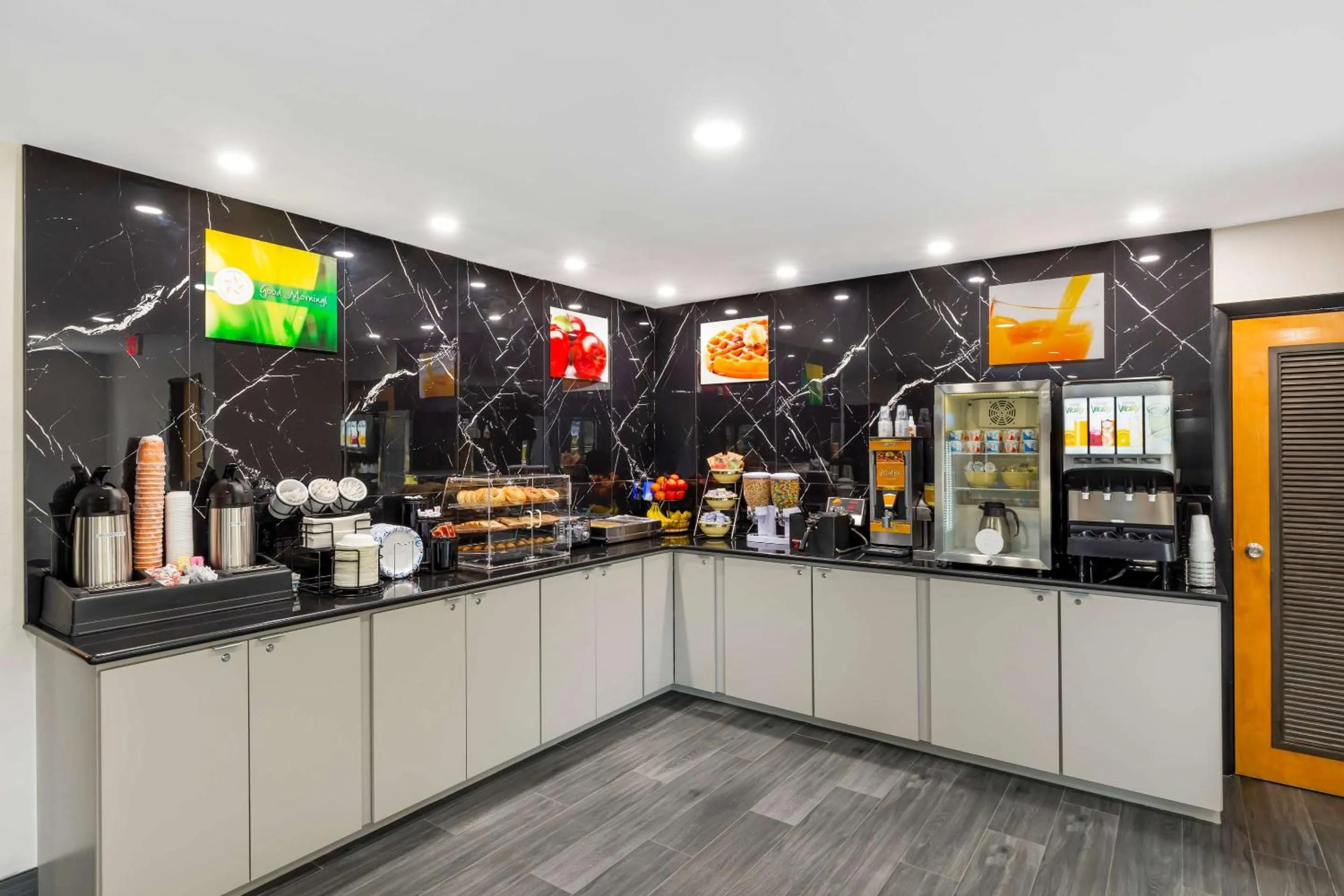 Breakfast in Quality Inn Washington NC