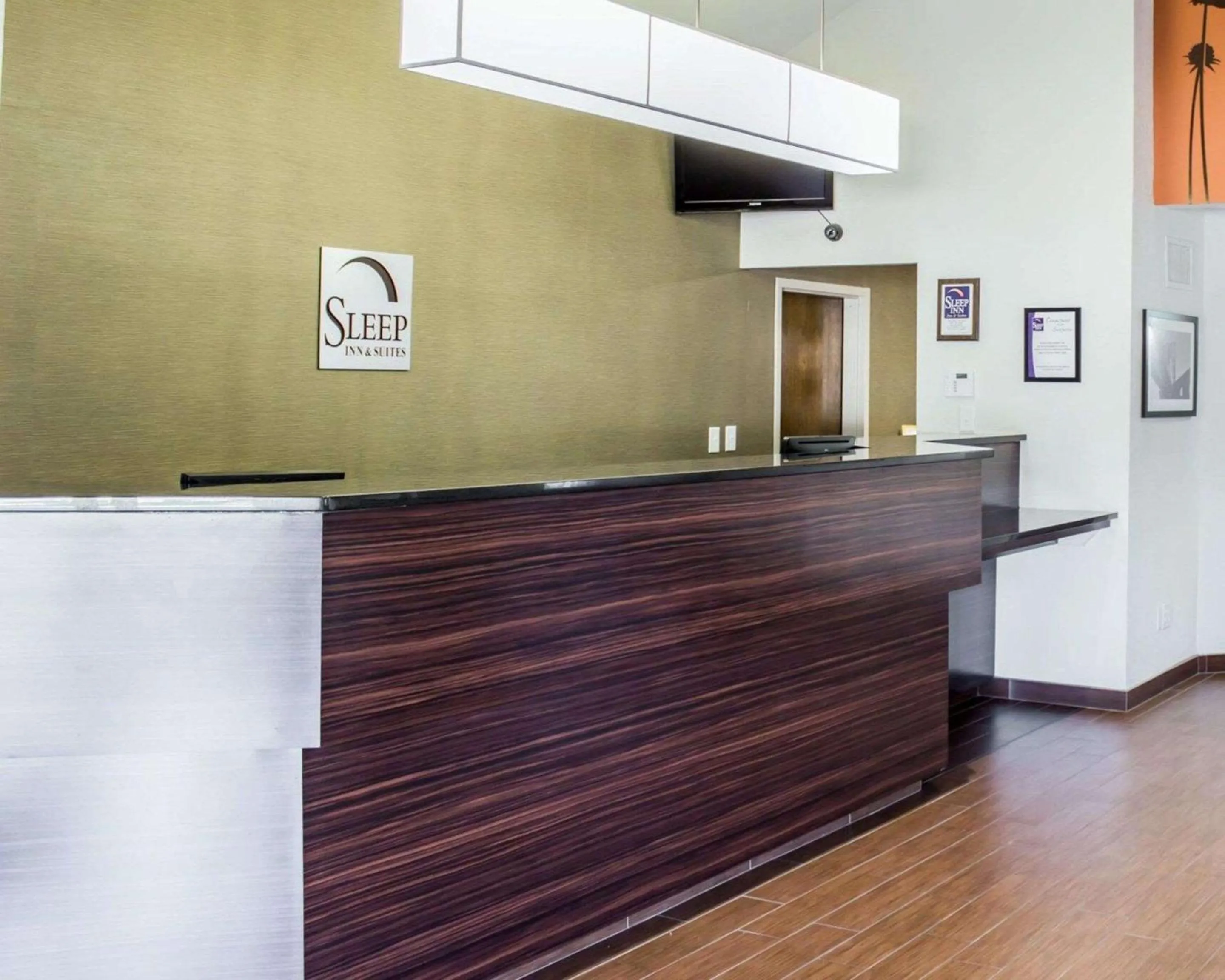 Lobby or reception in Sleep Inn & Suites Spring Lake - Fayetteville Near Fort Liberty