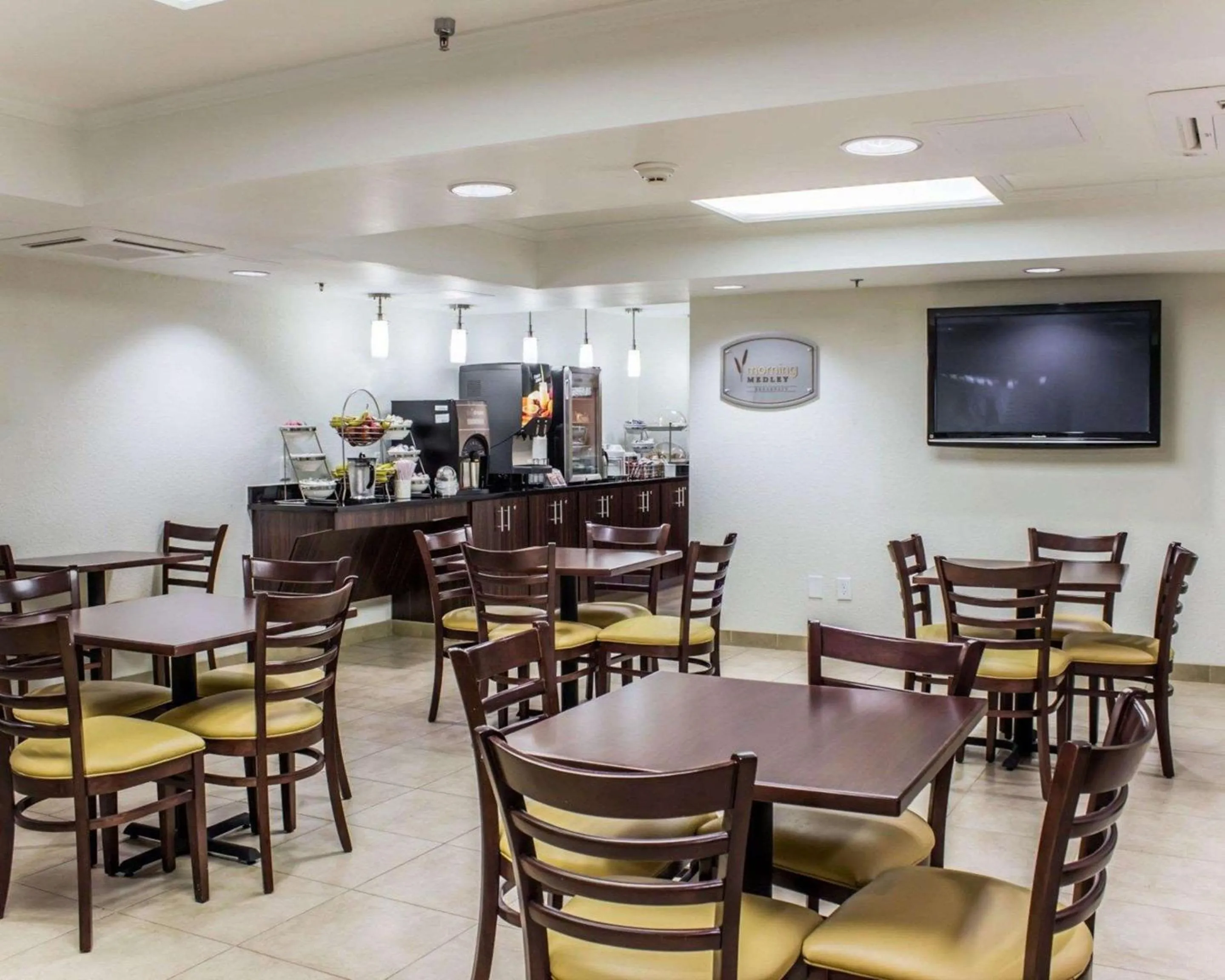 Restaurant/places to eat in Sleep Inn & Suites Spring Lake - Fayetteville Near Fort Liberty