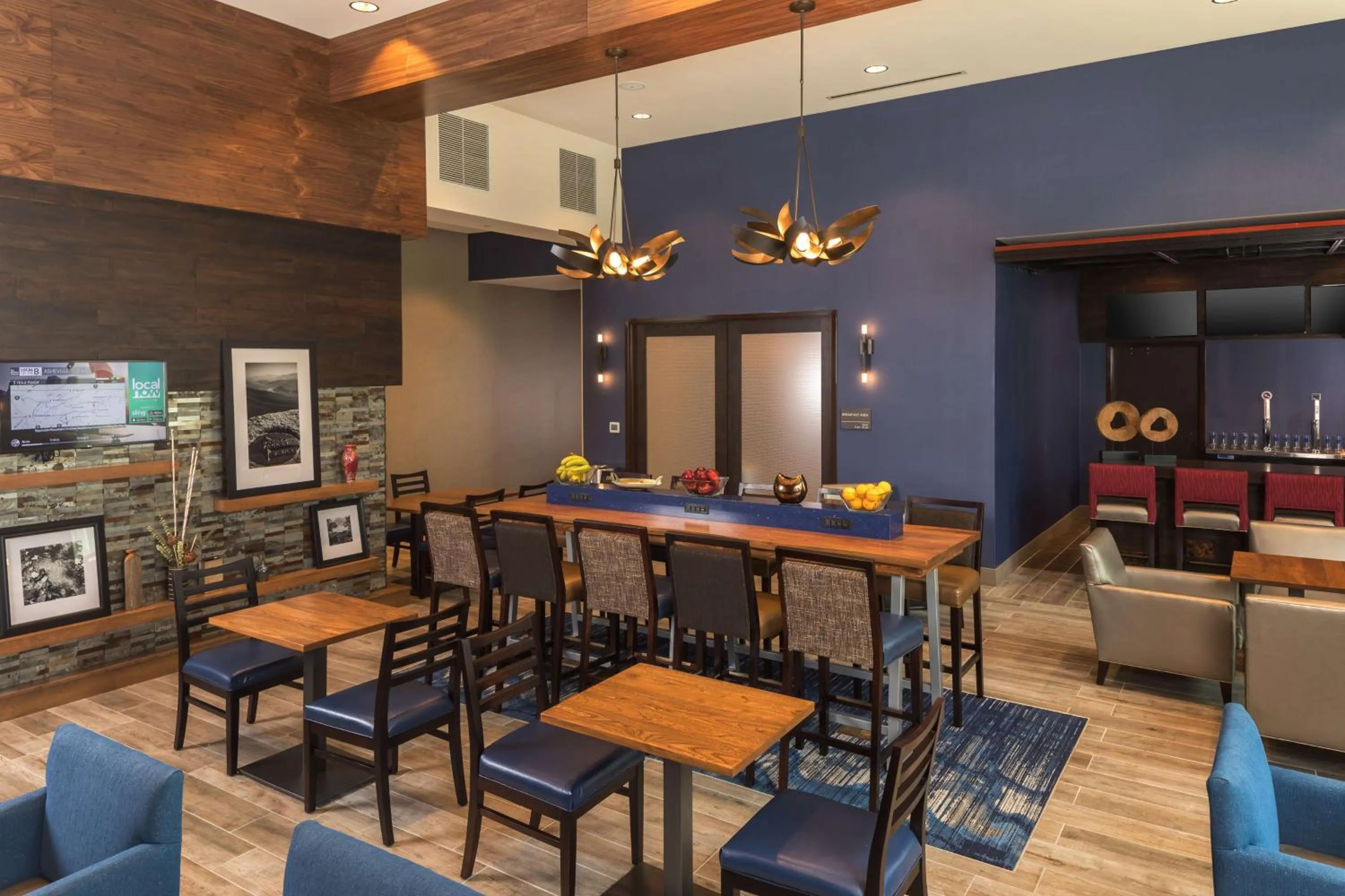 Restaurant/places to eat in Hampton Inn & Suites-Asheville Biltmore Village, NC