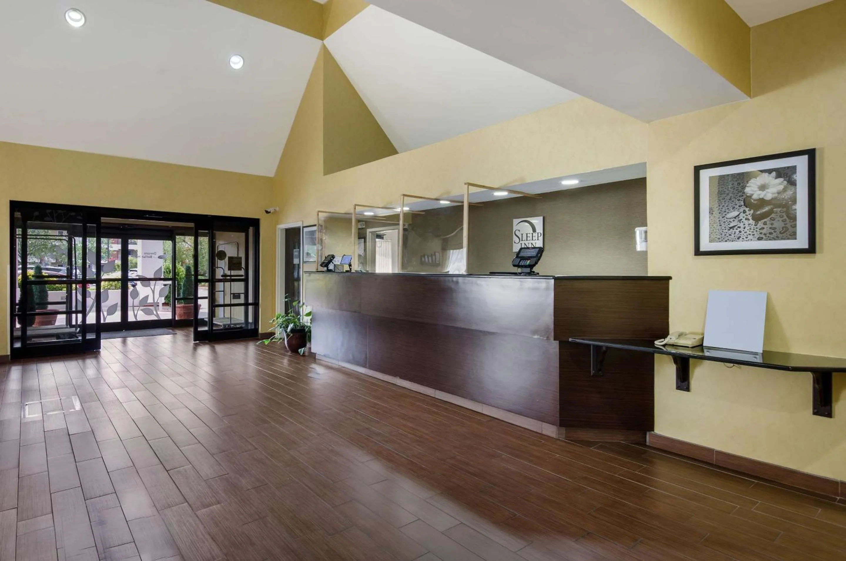 Lobby or reception in Sleep Inn Hanes Mall
