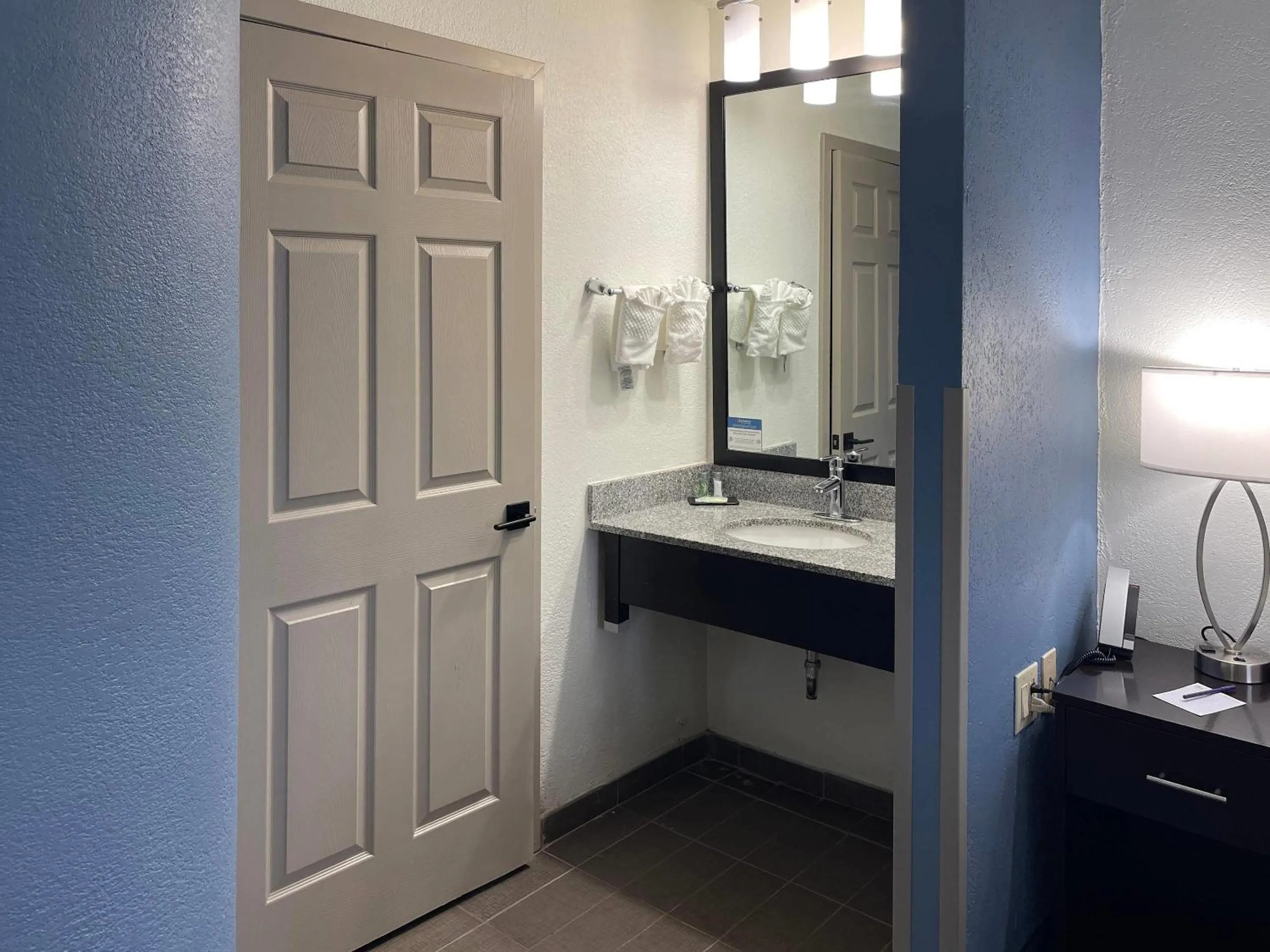 Bedroom in Sleep Inn Hanes Mall