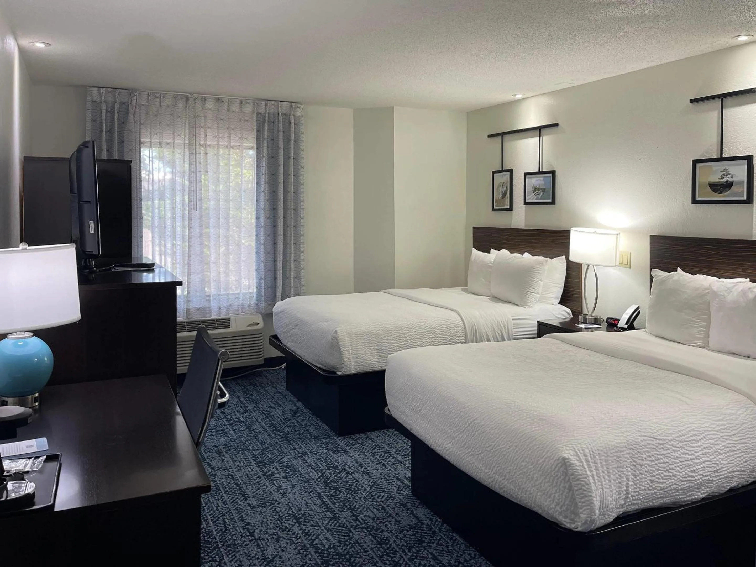 Bedroom, Bed in Sleep Inn Hanes Mall