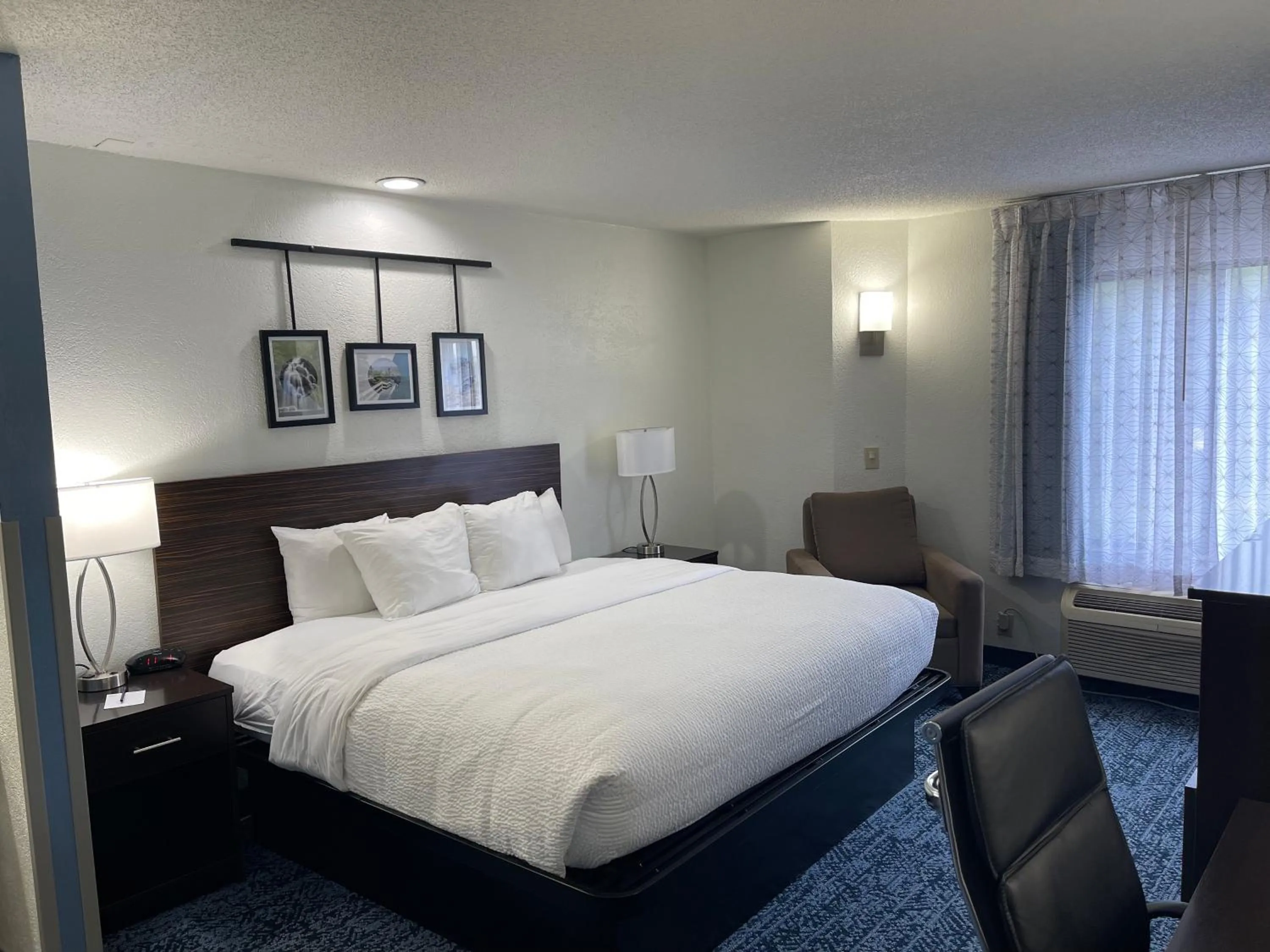 Bed in Sleep Inn Hanes Mall