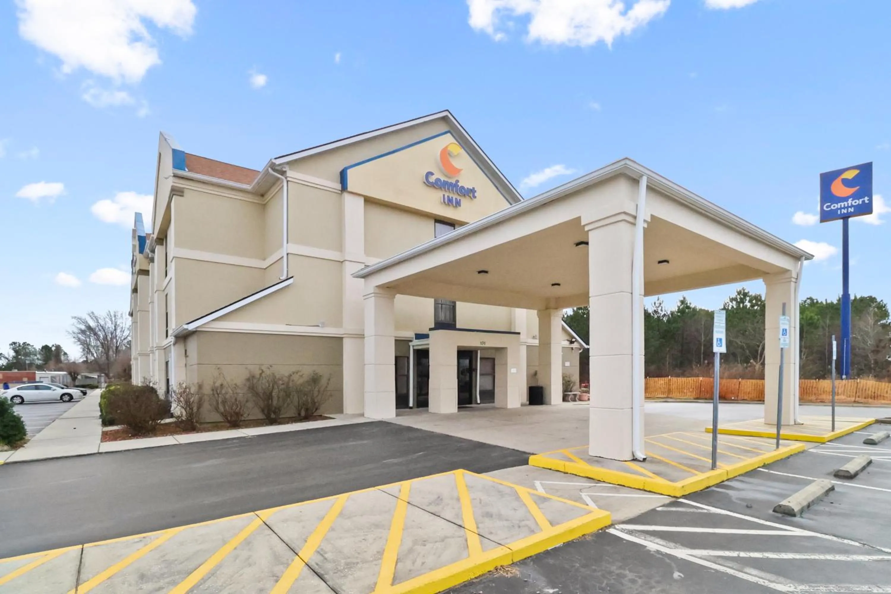 Property building in Comfort Inn Dunn near I-95