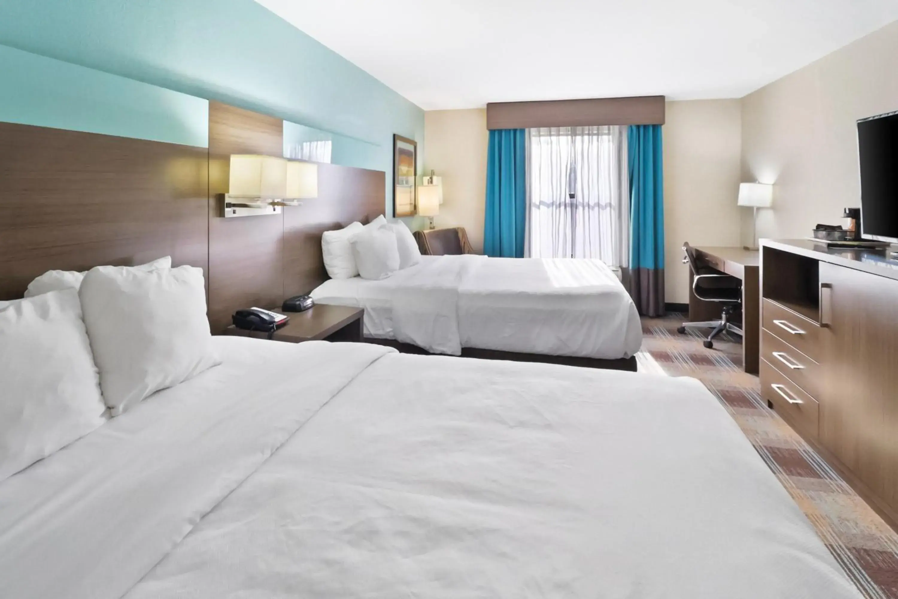 Queen Room - Disability Access in Comfort Inn Dunn near I-95 Queen Room - Disability Access in Comfort Inn Dunn near I-95