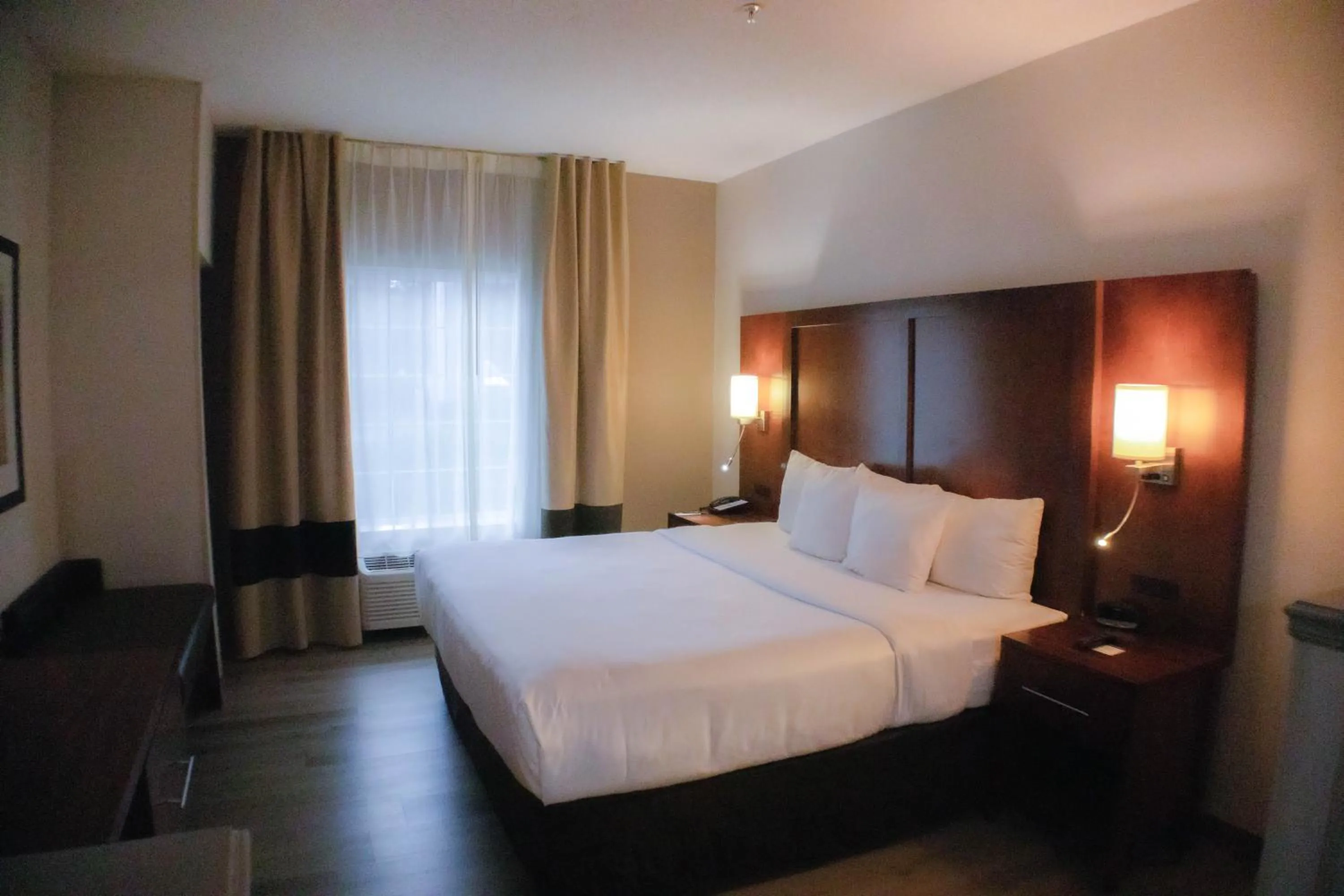 Bed in Comfort Suites Salisbury I-85