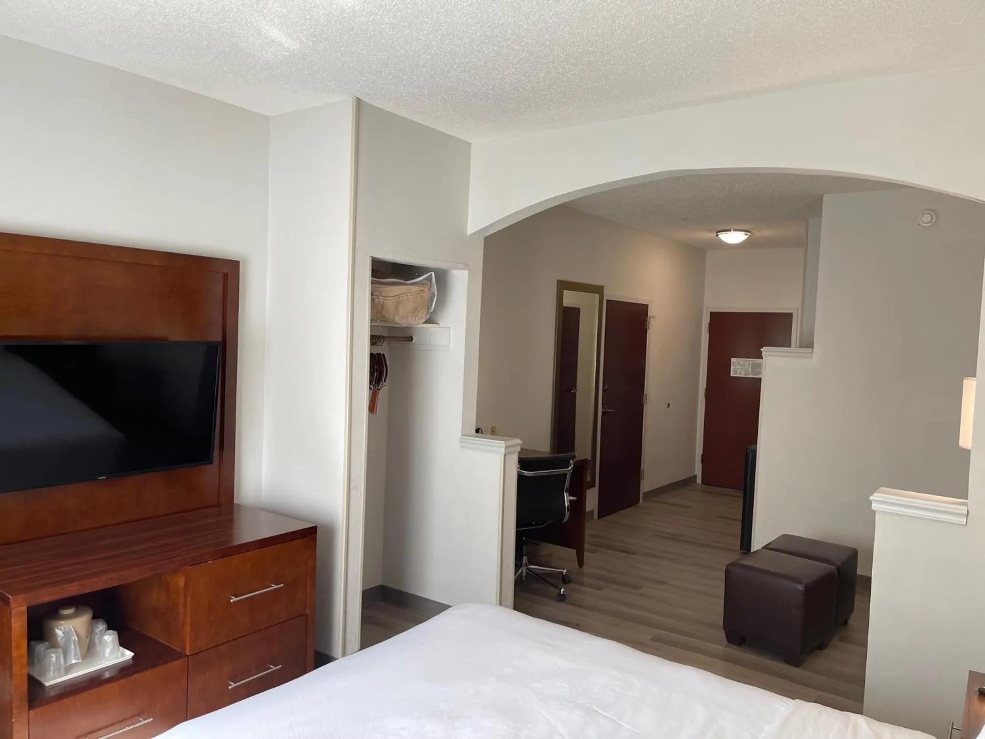 Bed in Comfort Suites Salisbury I-85