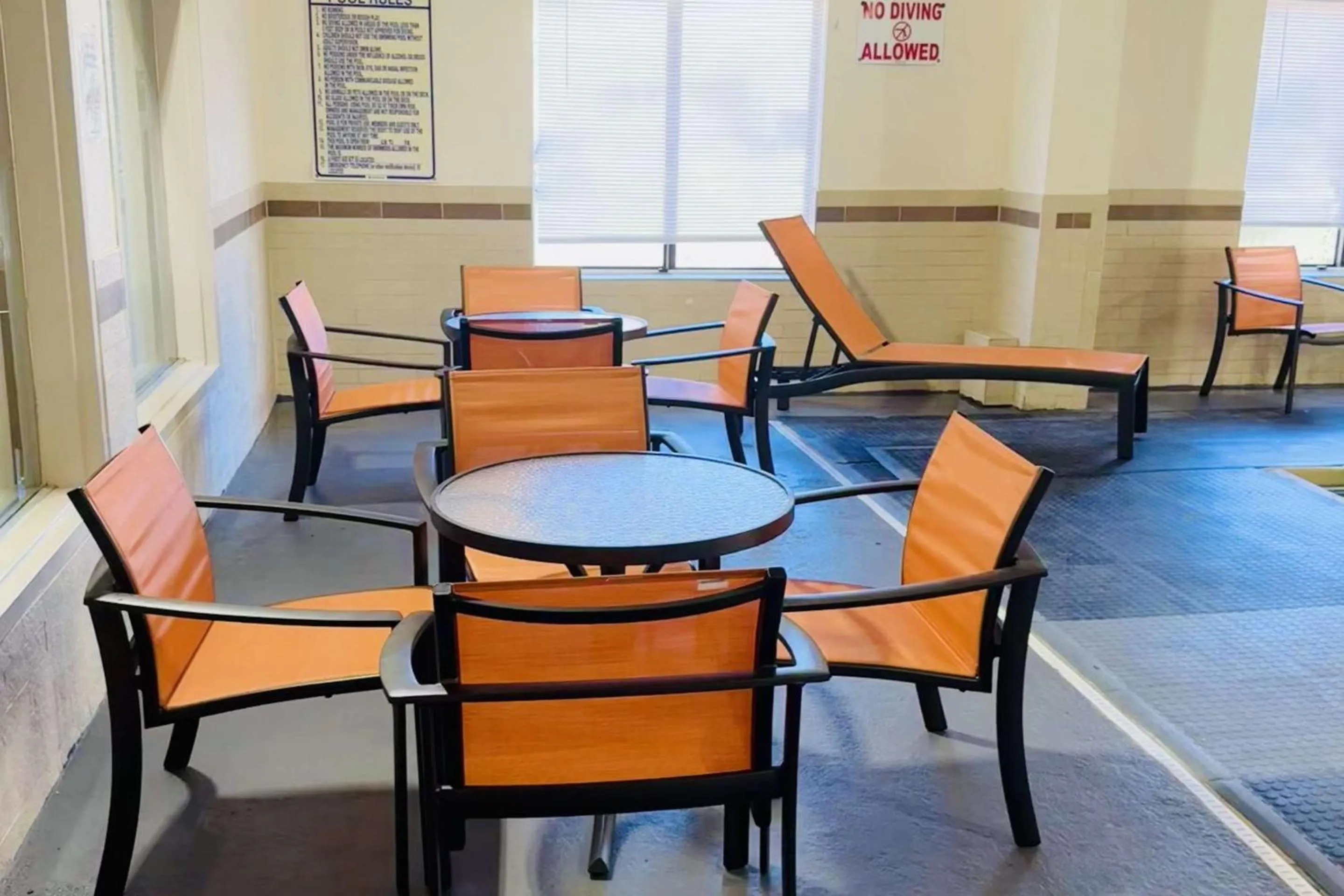 Swimming pool in Clarion Pointe Albemarle