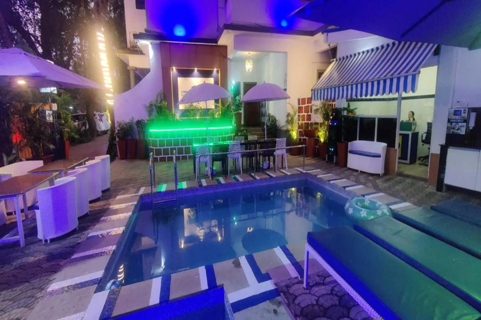 Swimming pool in FabHotel K7 Trends With Pool, Calangute Beach