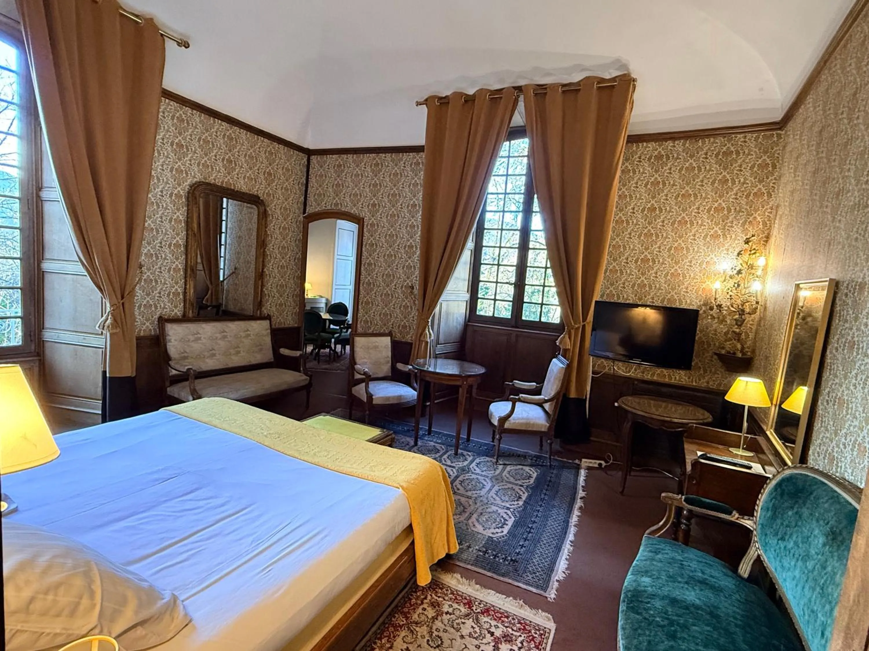 Bedroom, Bed in Chateau d'Ayres - Hôtel & Spa