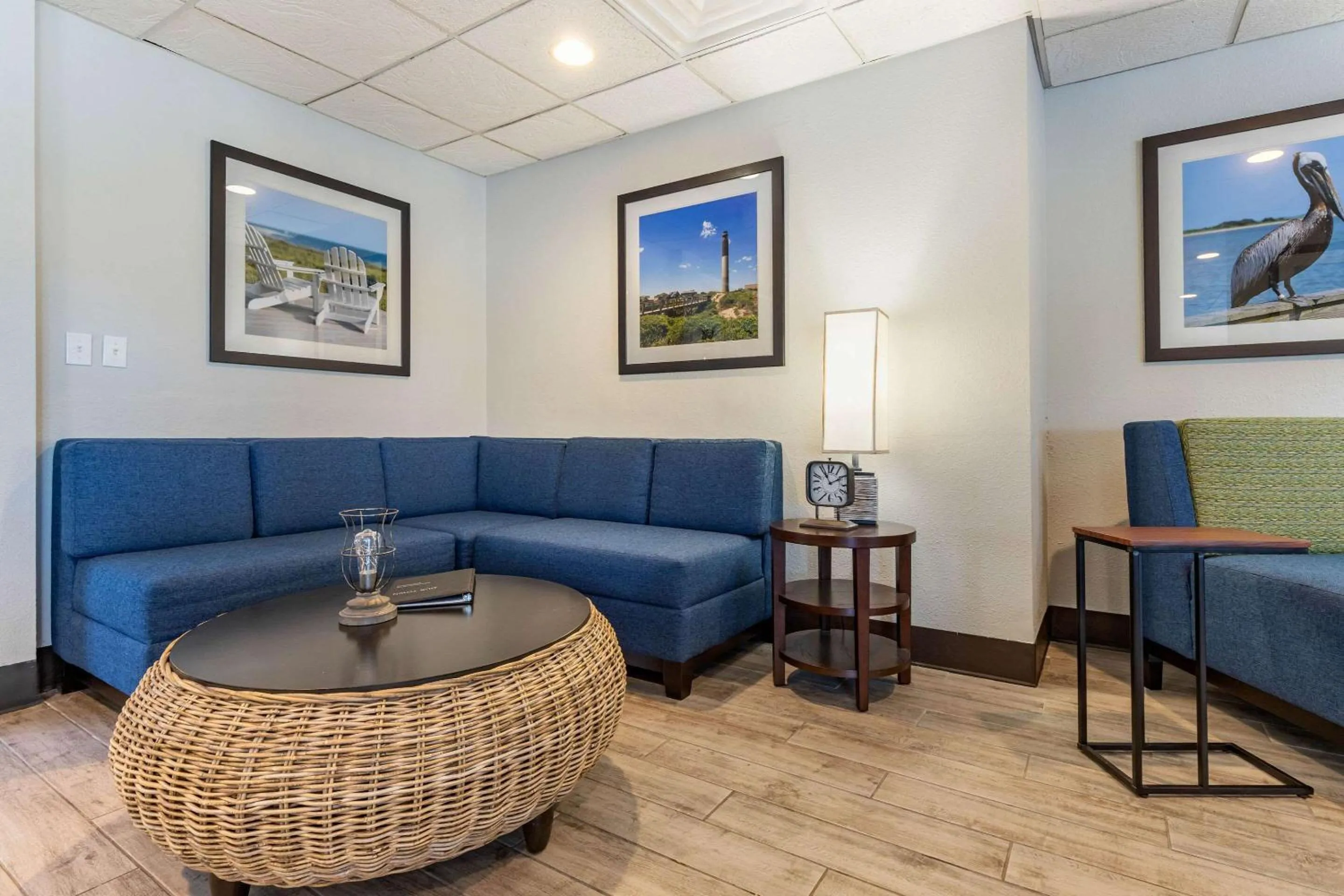 Lobby or reception in Comfort Suites Southport - Oak Island