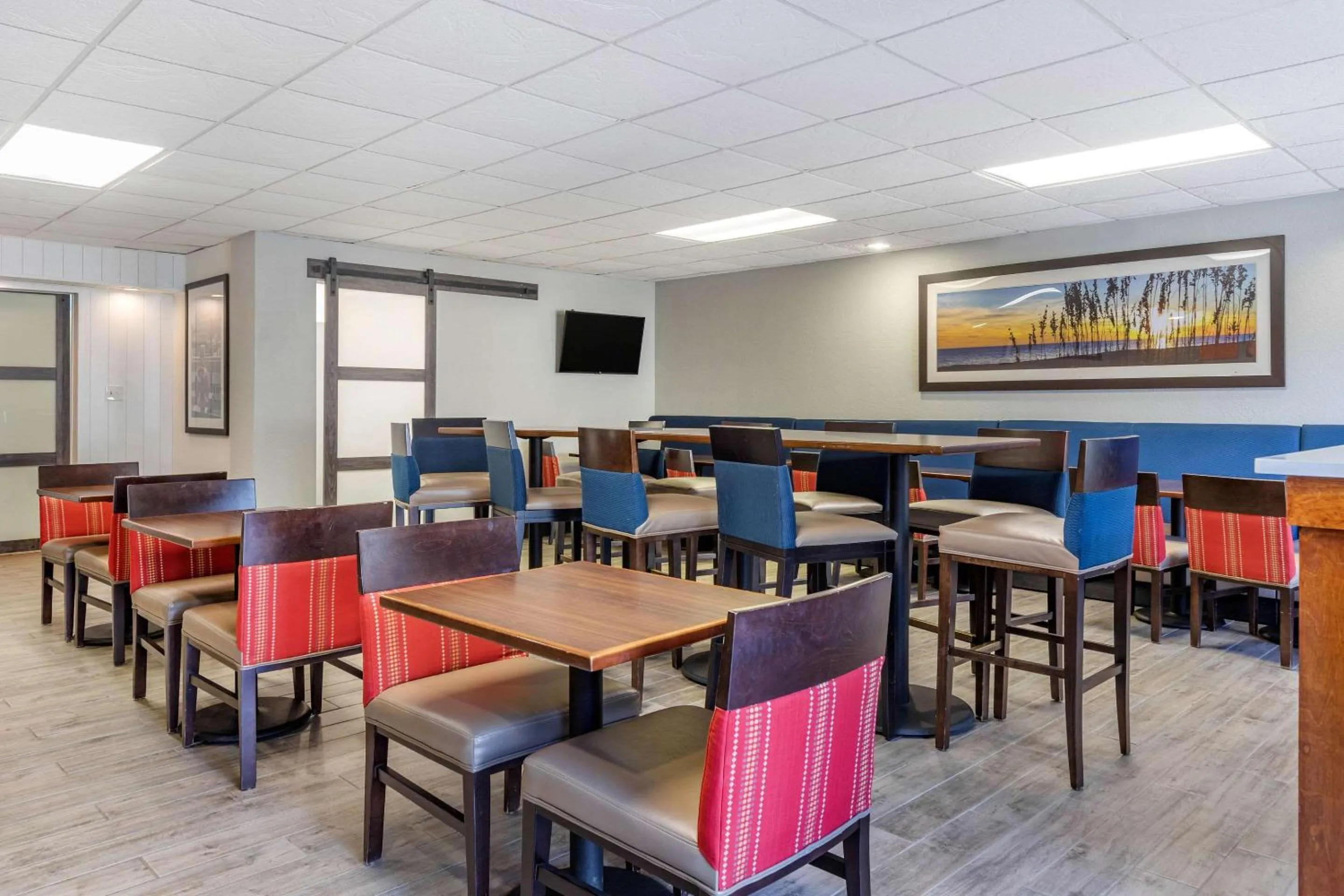 Breakfast in Comfort Suites Southport - Oak Island