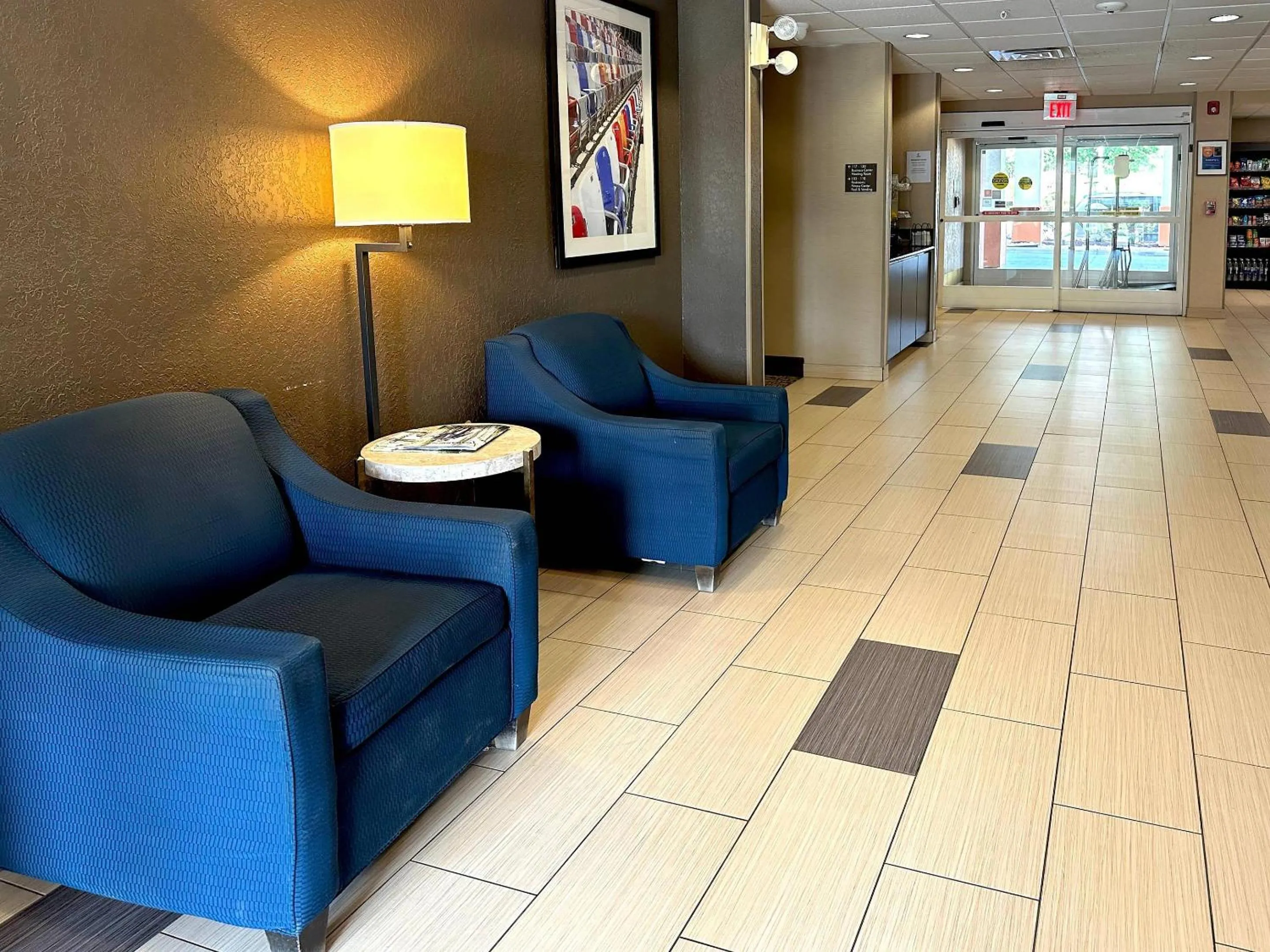 Lobby or reception in Charlotte Suites by IHG