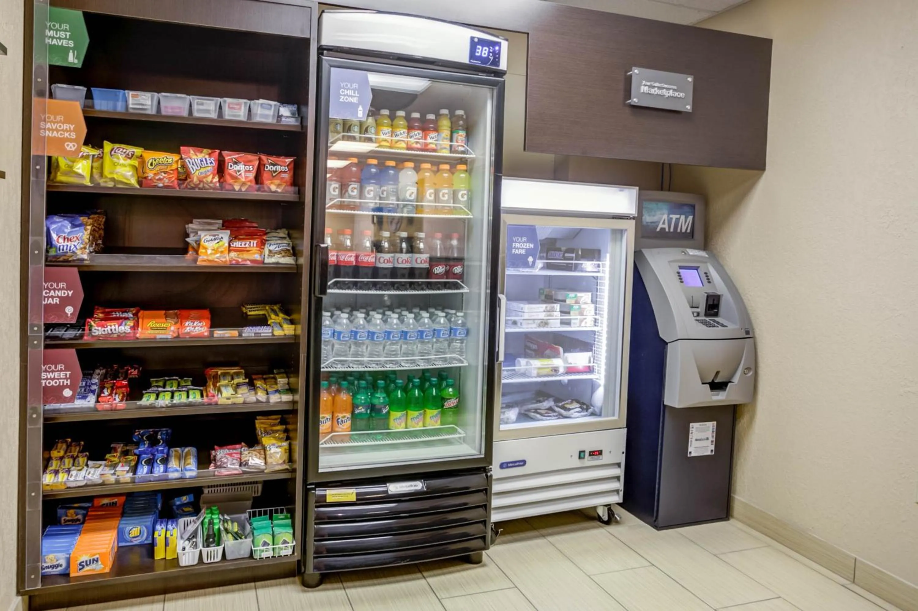 Lobby or reception in Charlotte Suites by IHG