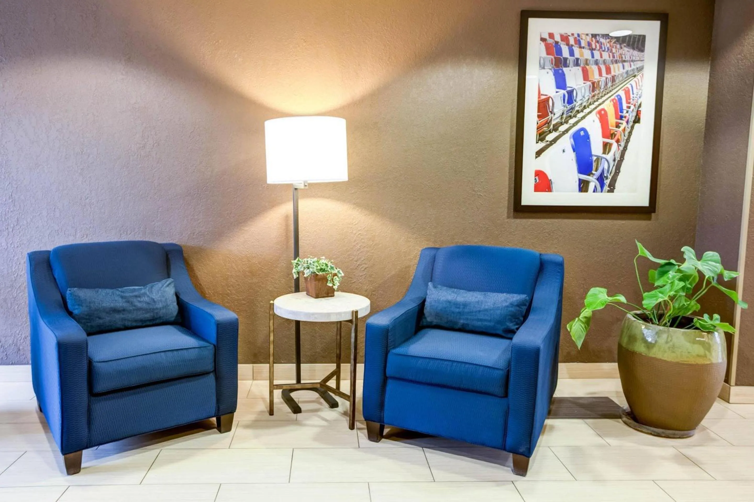 Lobby or reception in Concord Suites by IHG