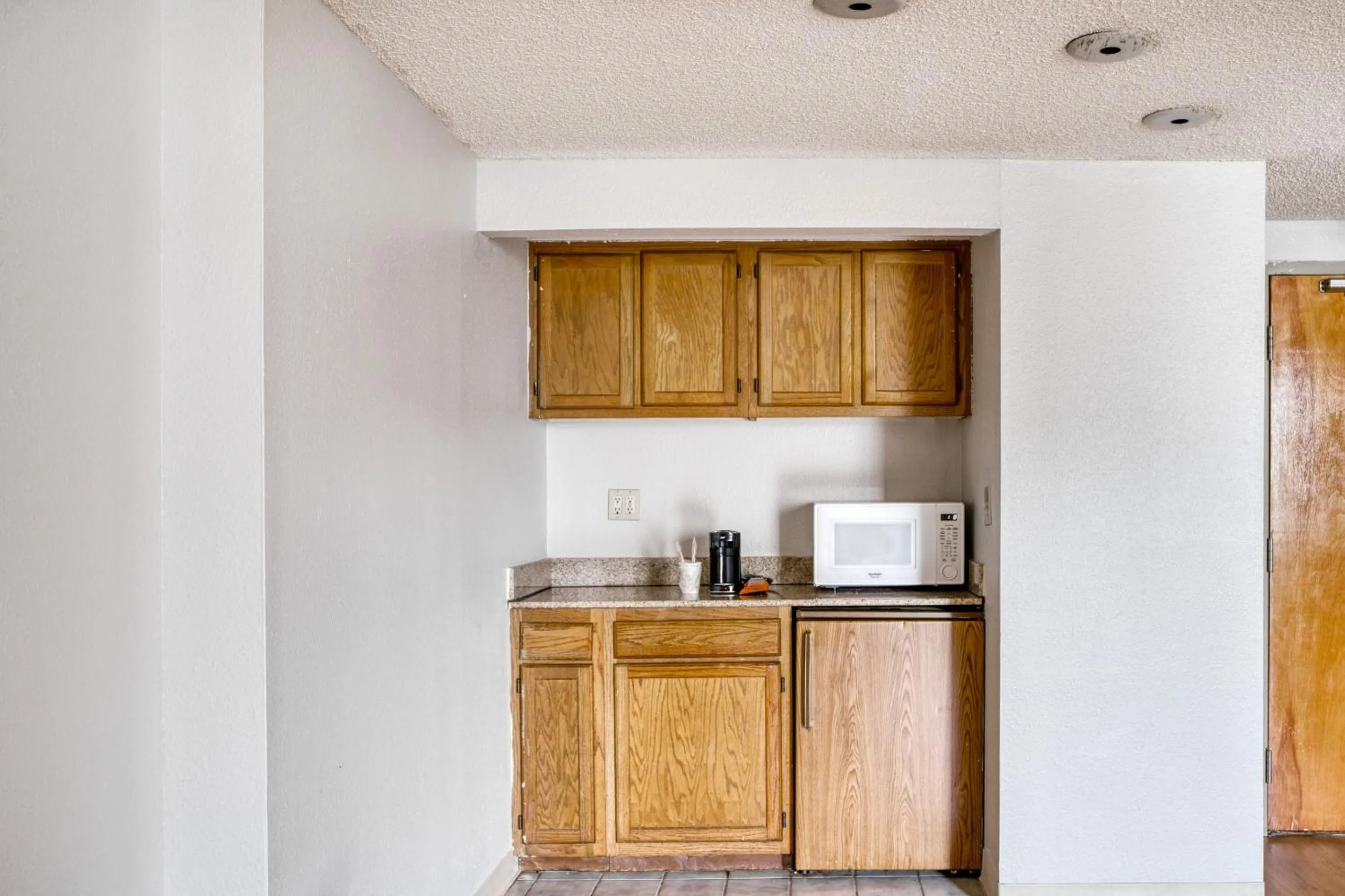 Area and facilities in OYO Hotel Burlington South